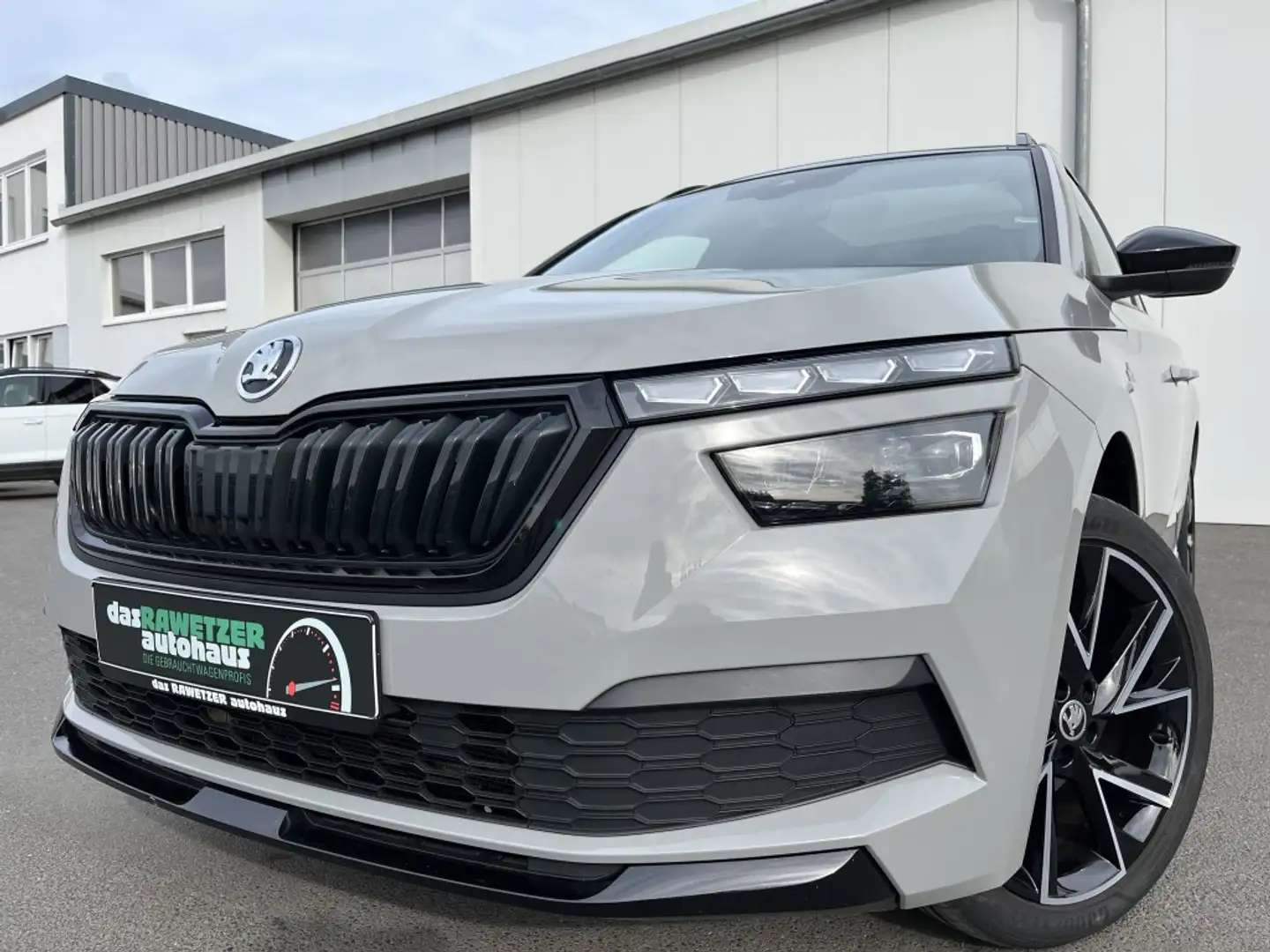 Skoda Kamiq 1.5 TSI DSG Sportline Monte Carlo 144€ m. 20% An Grau - 1