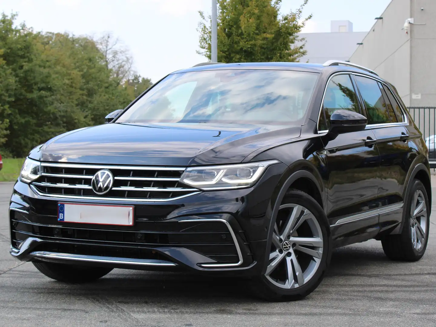 Volkswagen Tiguan Tiguan 1.5 TSI OPF DSG R-Line Zwart - 1