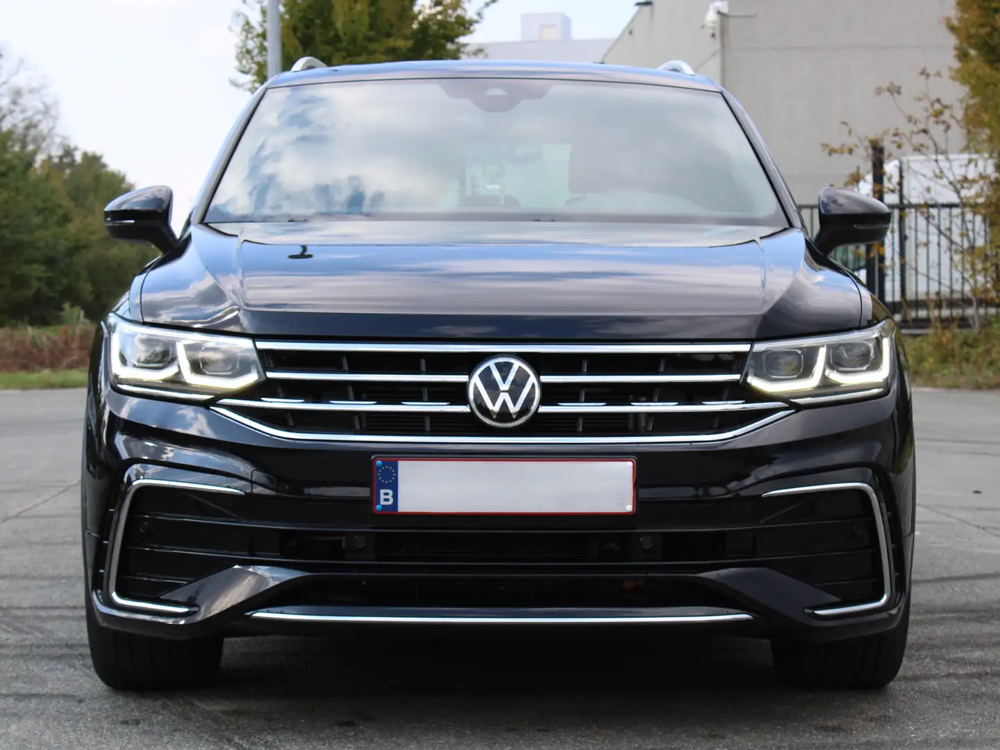 Volkswagen Tiguan Tiguan 1.5 TSI OPF DSG R-Line Zwart - 2