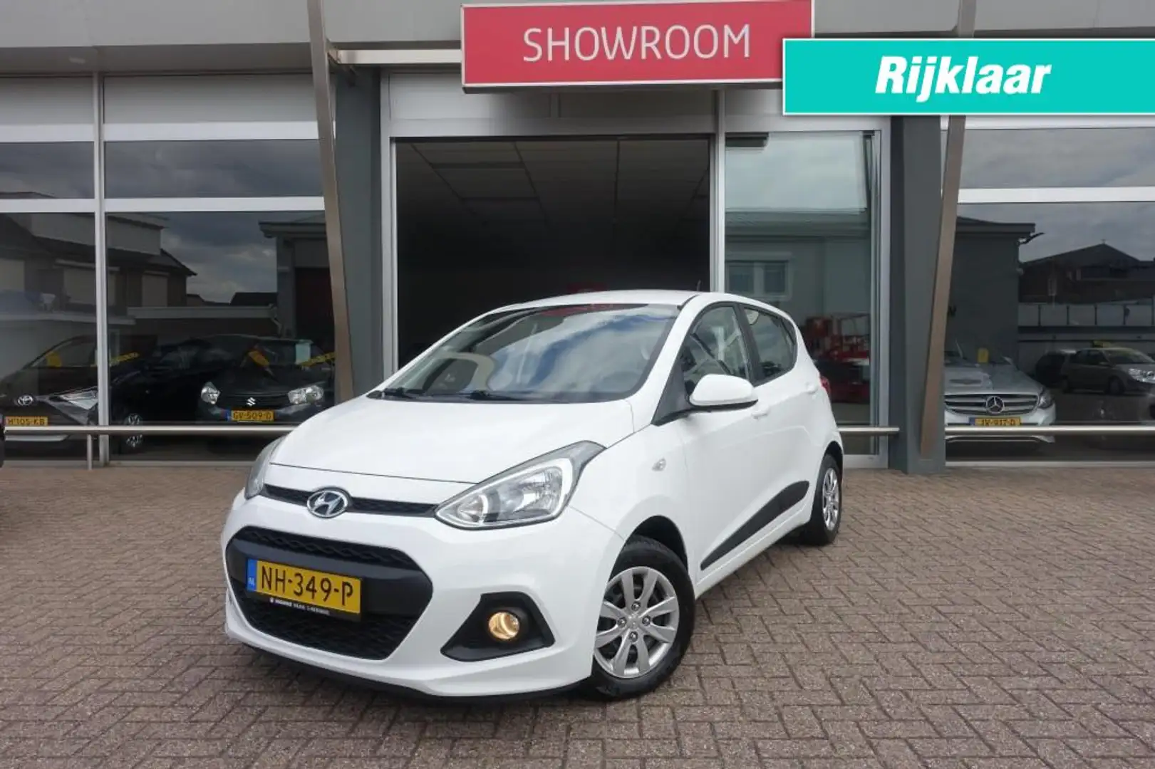 Hyundai i10 1.0I COMFORT (All-in prijs) Wit - 1