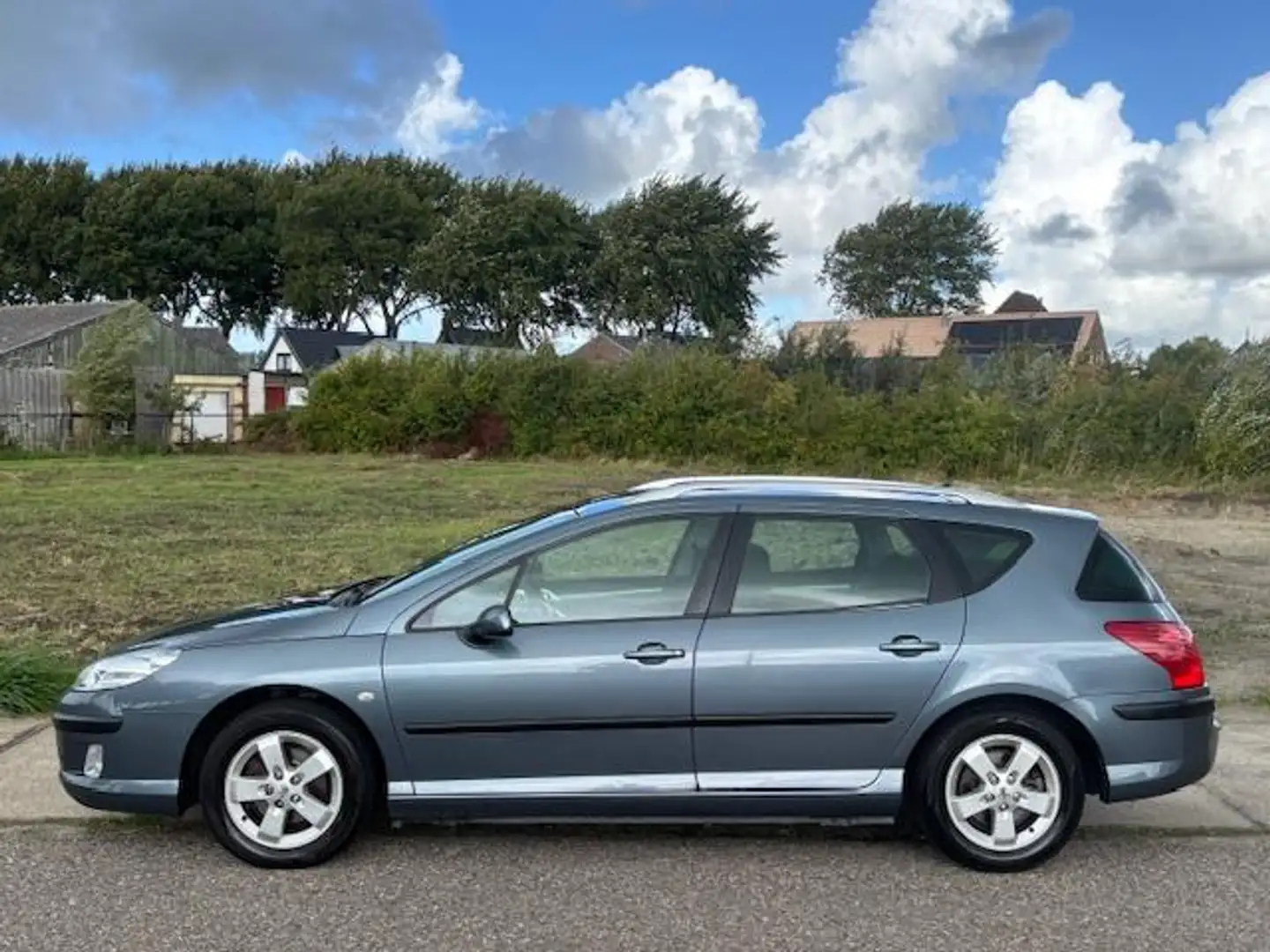 Peugeot 407 SW 2.0-16V Premium ECC Audio-CD/Navigatie El. pakk Gris - 2
