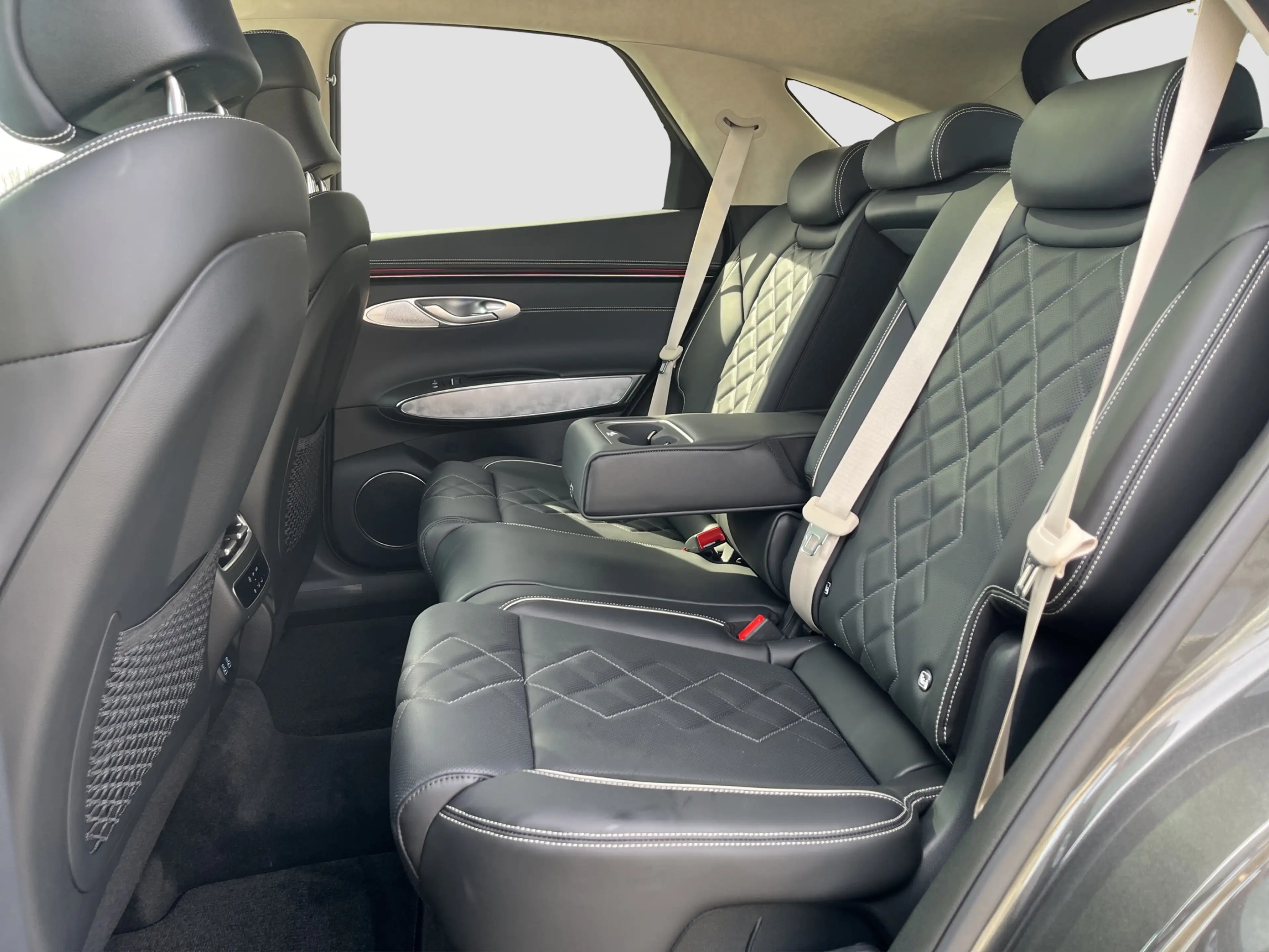 Genesis GV70 84 kWh 490pk Performance AWD Dual Motor Premium | — photo 13