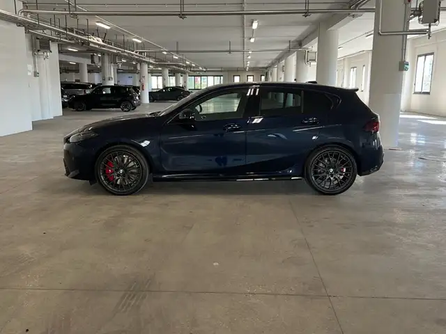 BMW 1 Series view 2