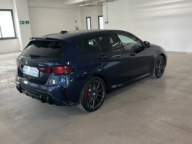 BMW 1 Series view 6