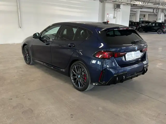 BMW 1 Series view 3