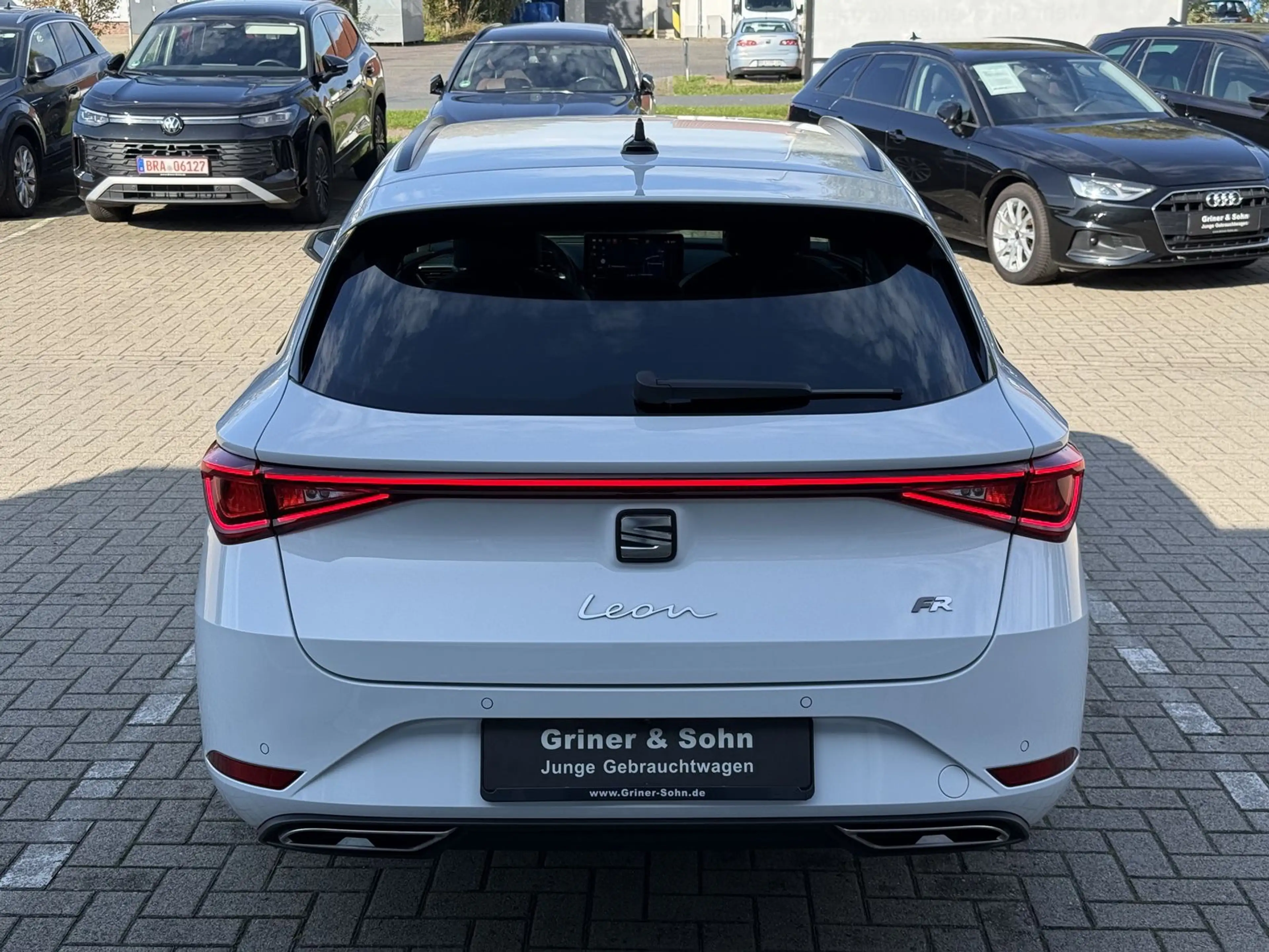 SEAT Leon 1.5 eTSI SP FR,R-Kam,Matrix,Winter,Drive-XL — photo 7