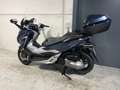 Honda Forza 300 met keyless en topcase - thumbnail 4