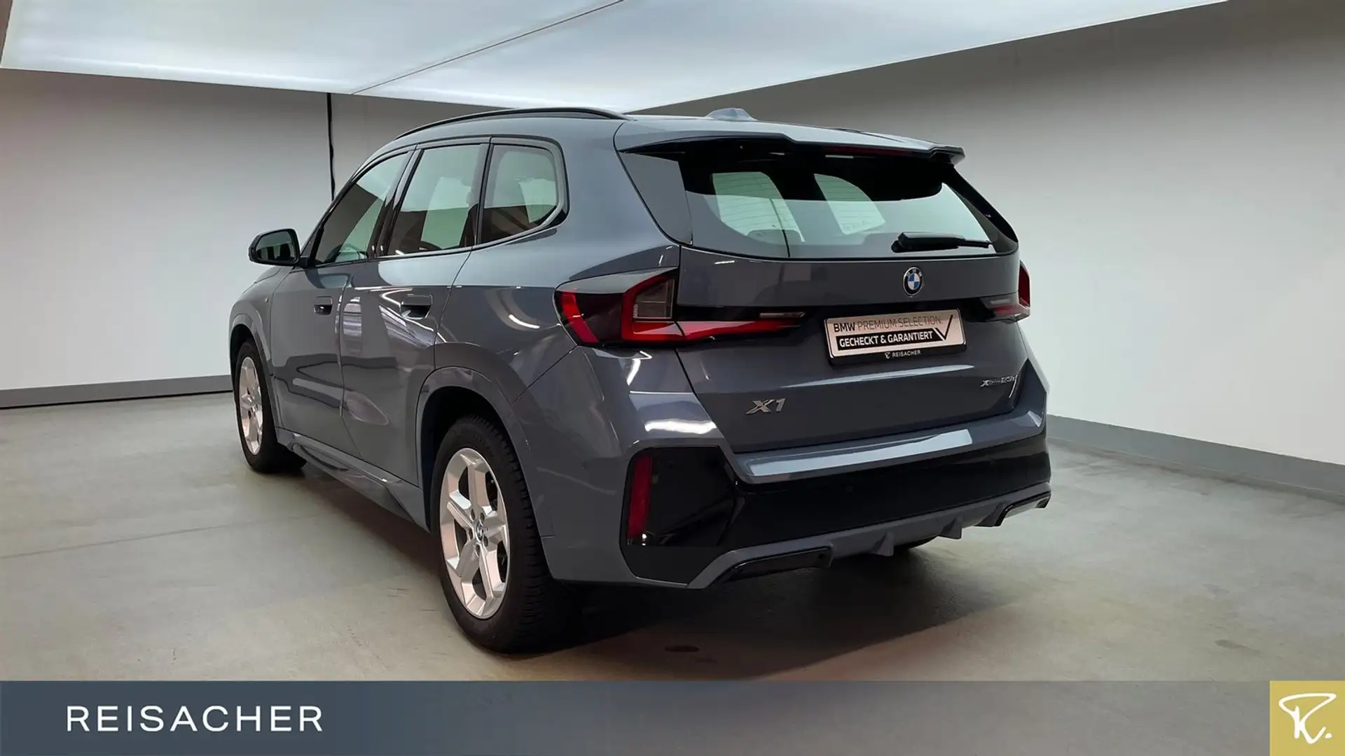 BMW X1 xDrive23d A M-Sport,DAProf,Autom Grau - 2