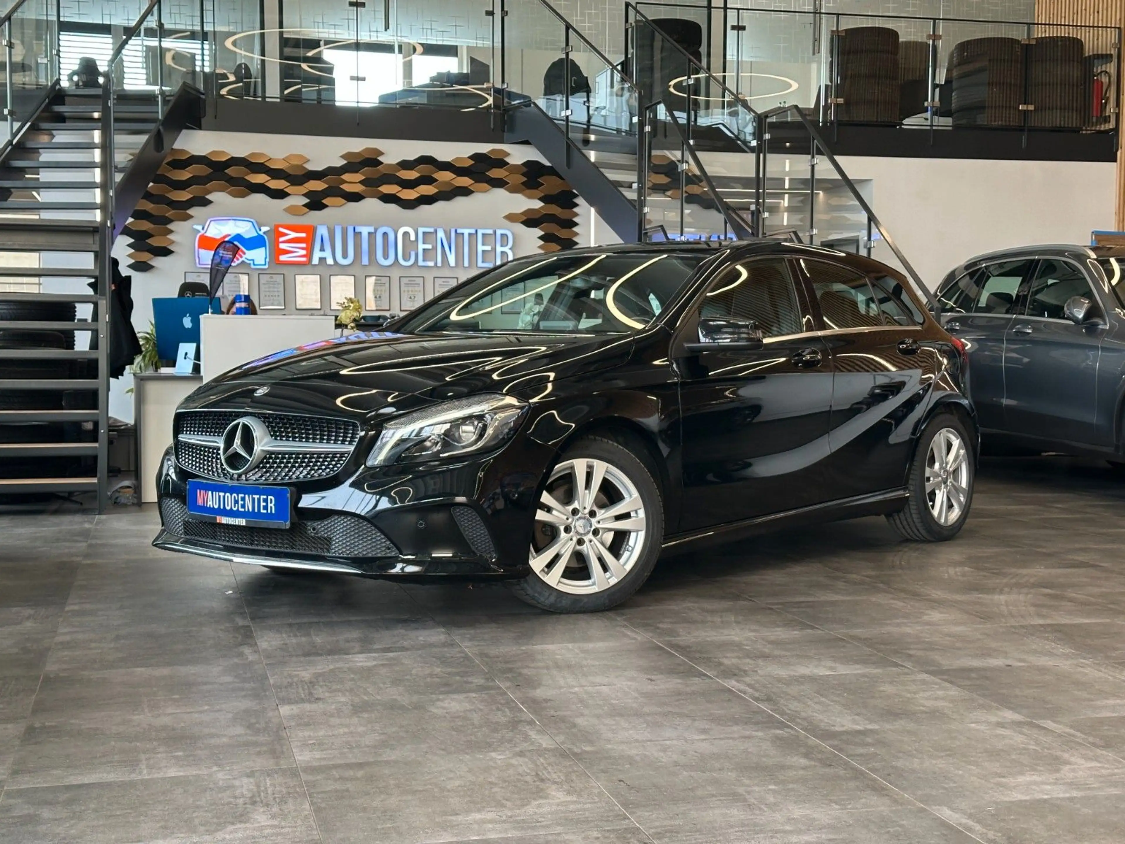 Mercedes-Benz A 180 *TEMPO*NAV*KLIMA*SitzHZ*LED*PDC*TÜV 3/28*