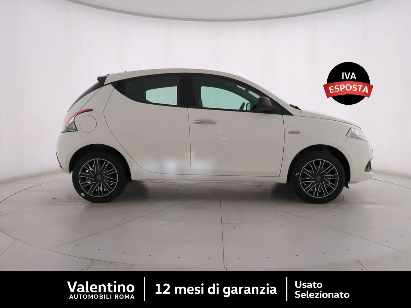Lancia Ypsilon 1.0 FireFly 5 porte S&S Hybrid Silver Plus Bianco - 2