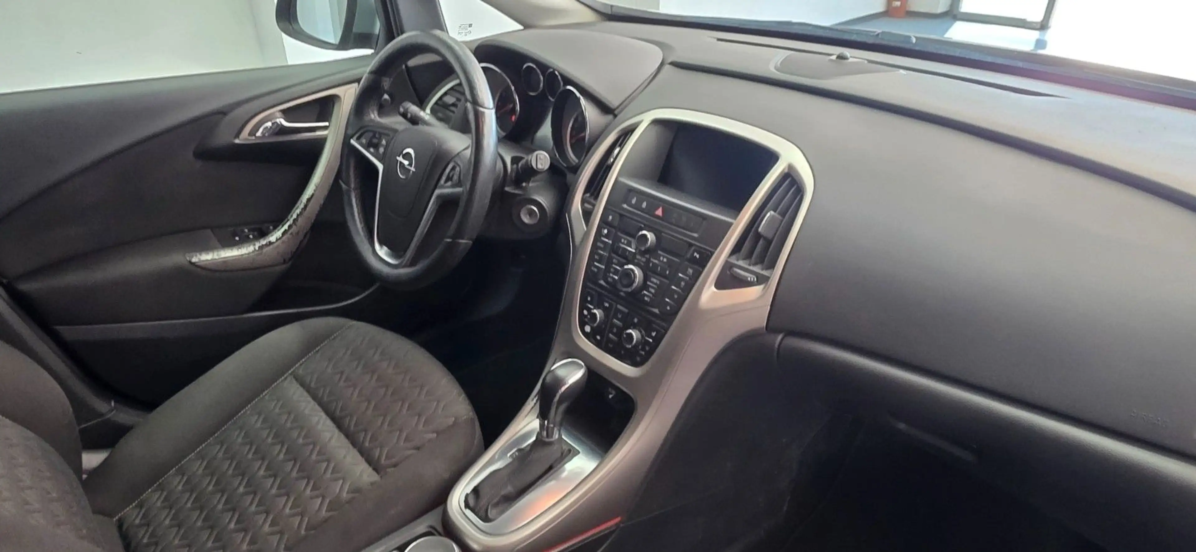 Opel Astra 1.4 Turbo Active Automatik TÜV 10/2028 — photo 12