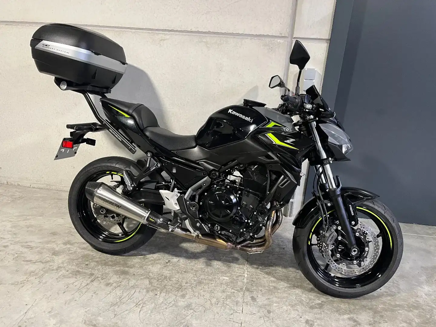 Kawasaki Z 650 met extra's - 2
