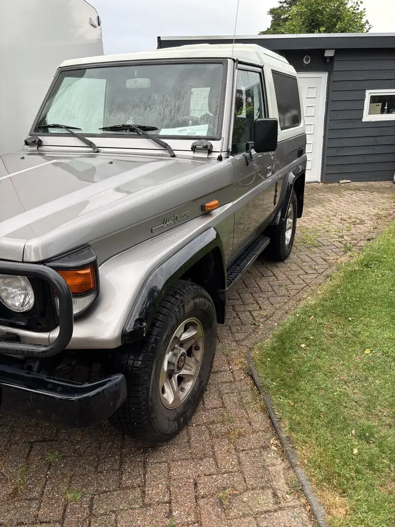 Toyota Land Cruiser KJ 73 Special - 1