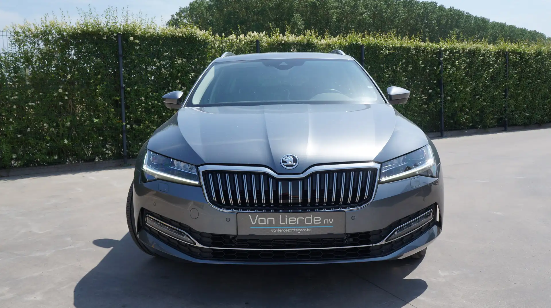 Skoda Superb 1.5 TSI 150pk Style DSG Camera Navi ! 24m Garantie Gris - 2