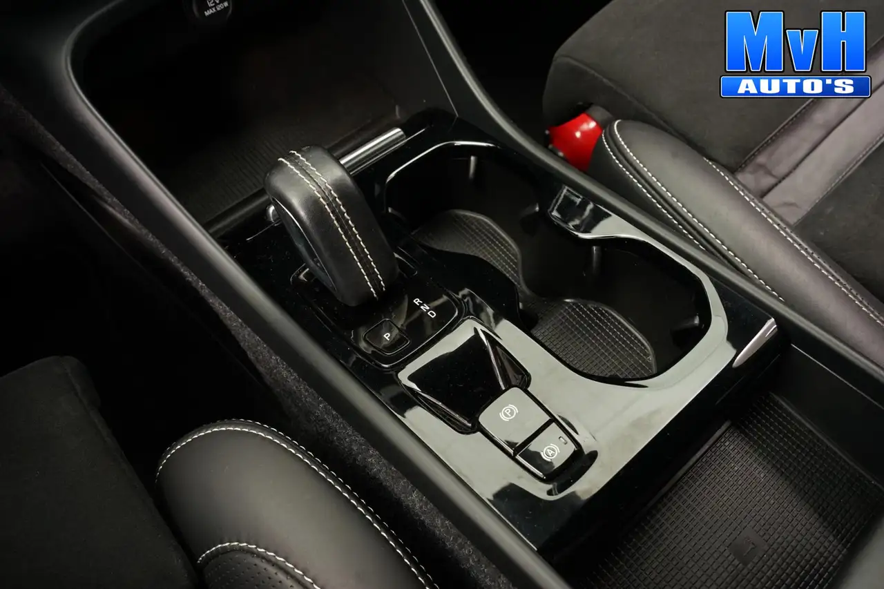 Volvo XC40 1.5 T5 PHEV R-Design H/K STUUR.STOELVW CAM SOH86%, миниатюра 7