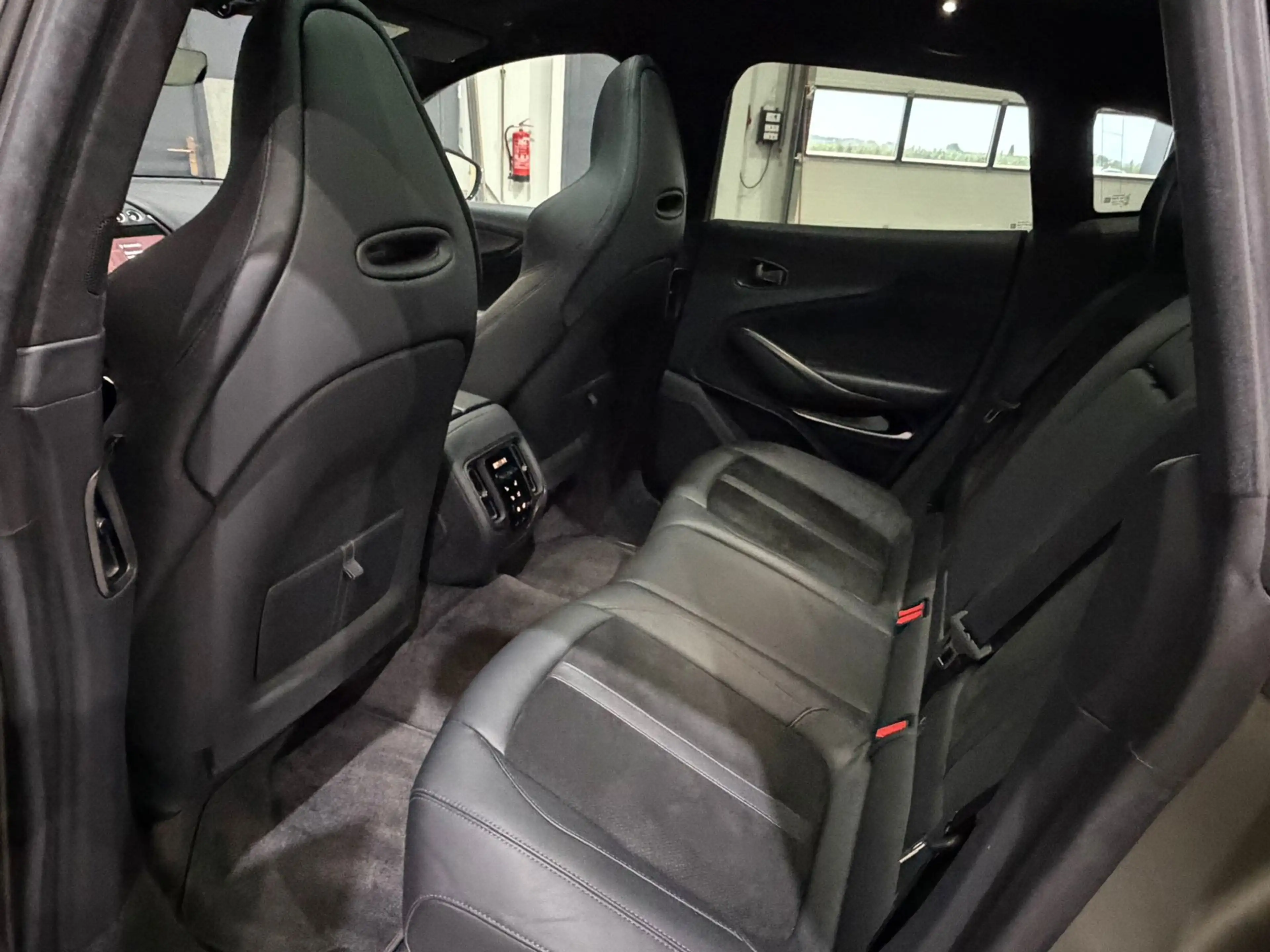 Aston Martin DBX 4.0 V8 707 — photo 12