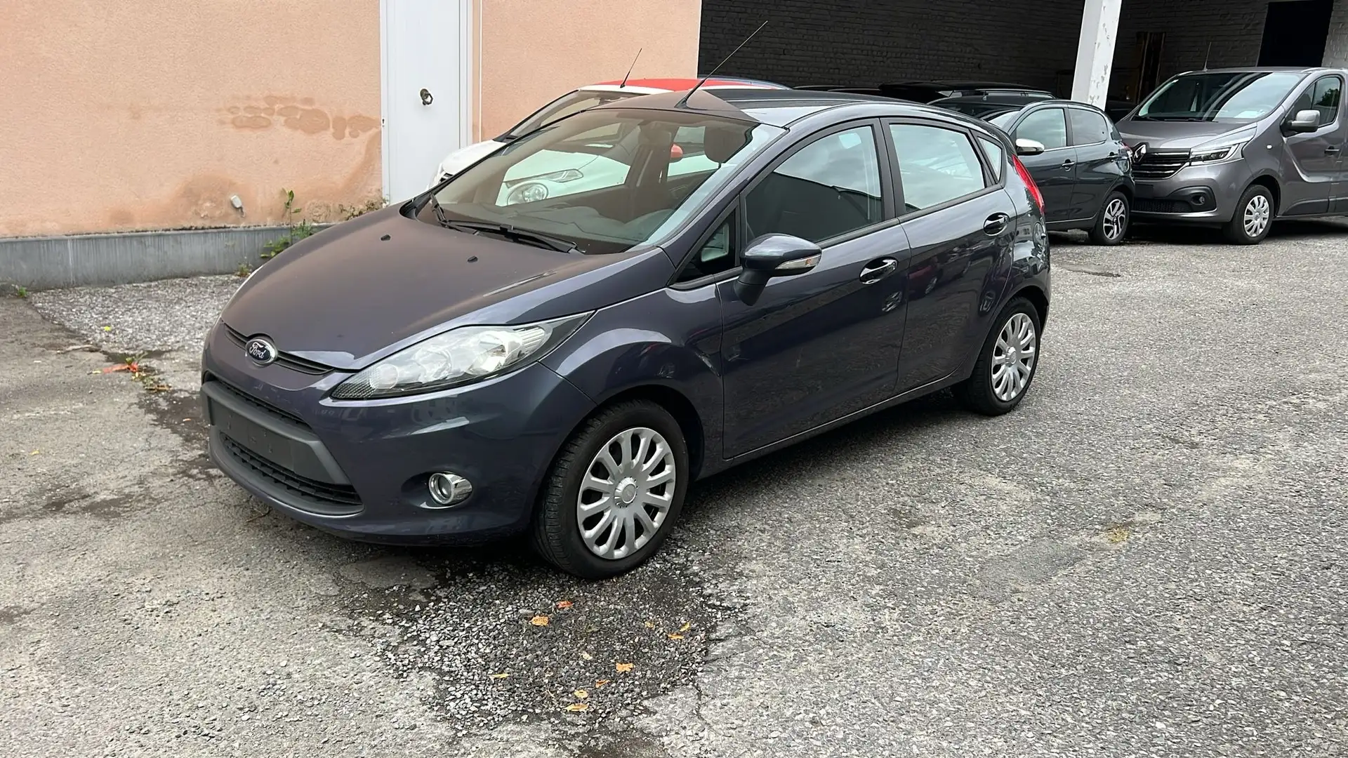 Ford Fiesta Fiesta 1.4i Titanium AUTO 29000 KM 12 MOIS DE GARA Gris - 1