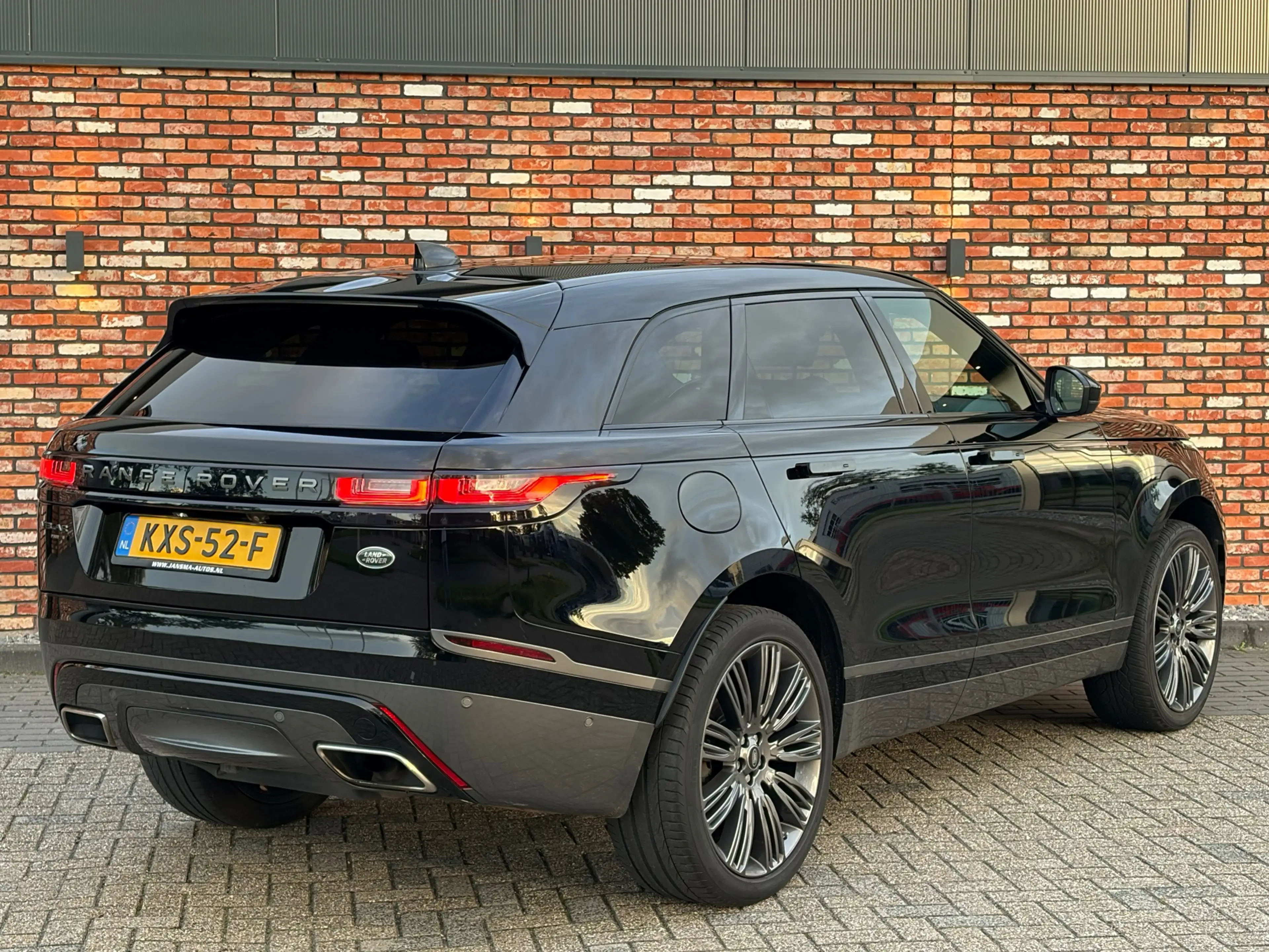 Land Rover Range Rover Velar 2.0 Turbo AWD Meridian Memory Leer Carplay Camera — photo 31
