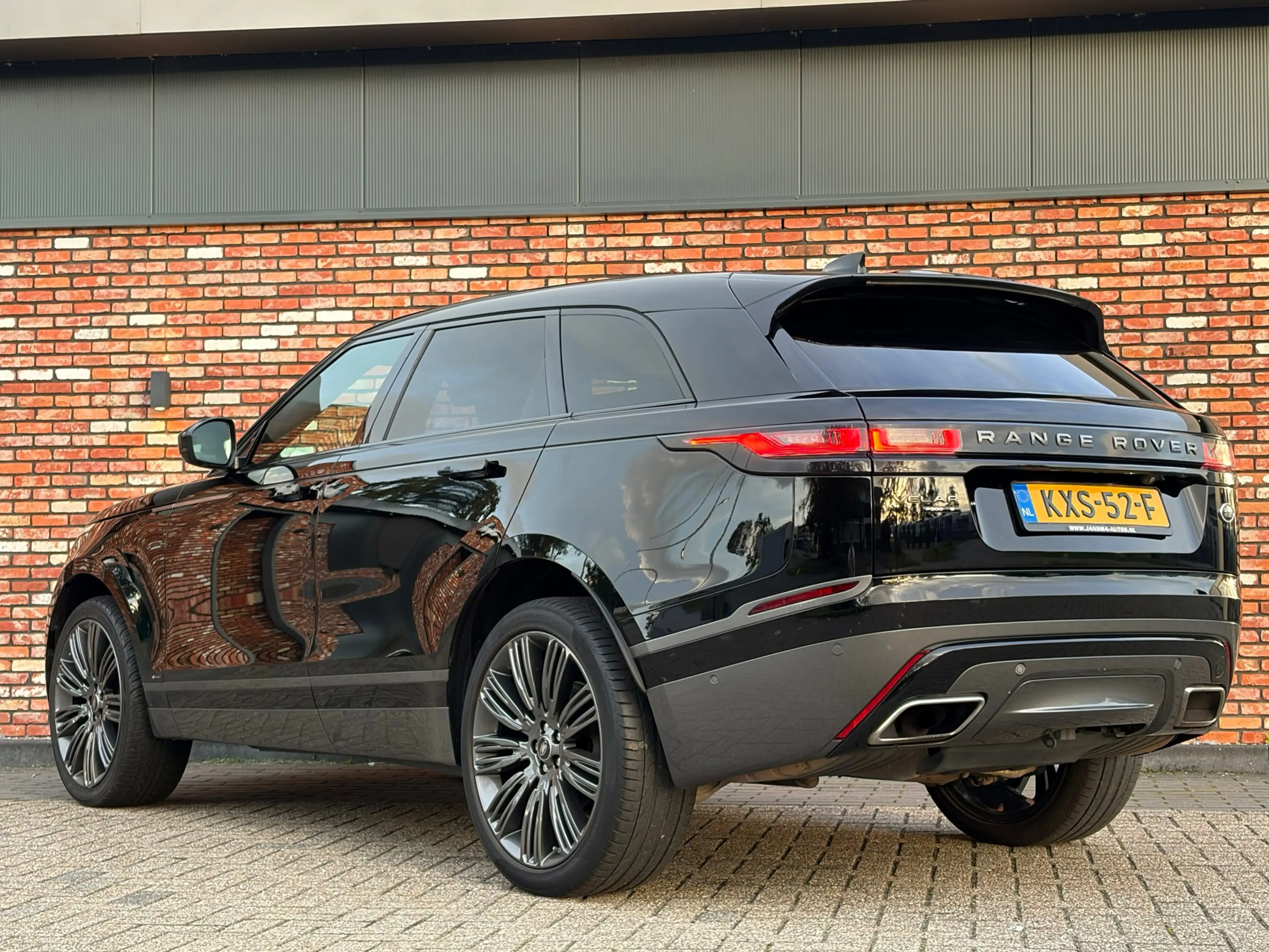 Land Rover Range Rover Velar 2.0 Turbo AWD Meridian Memory Leer Carplay Camera — photo 17