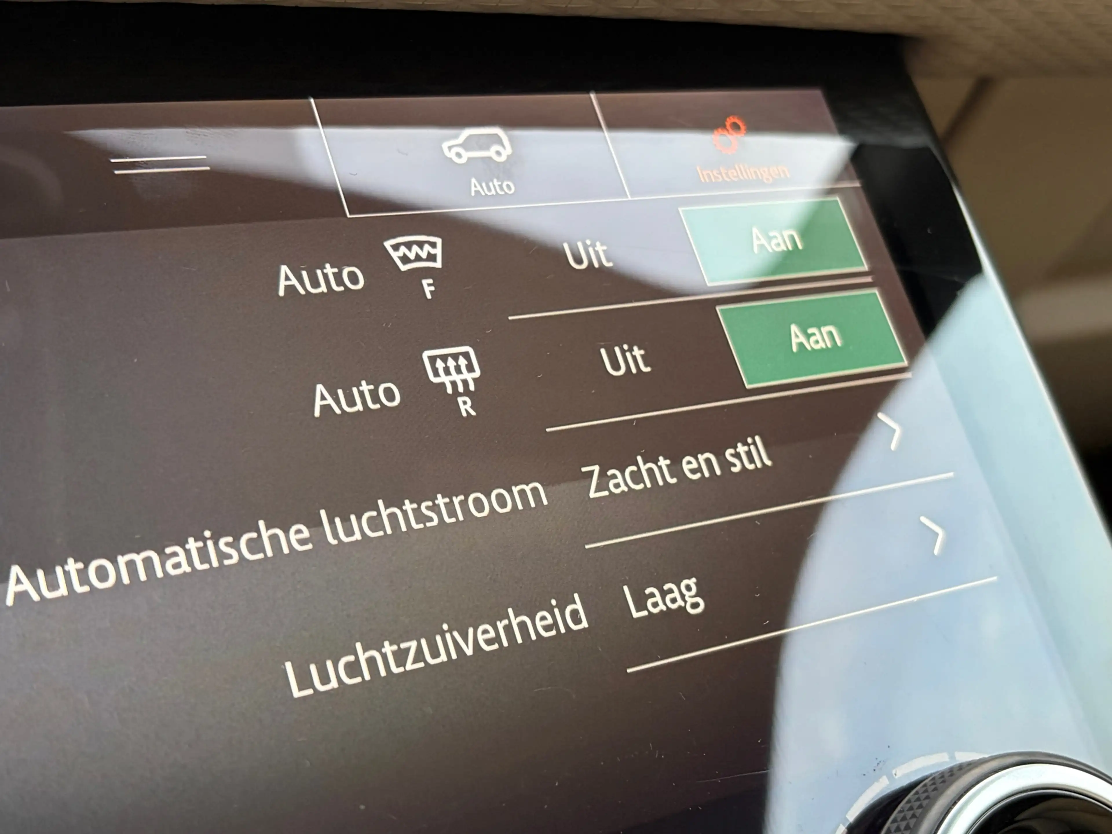 Land Rover Range Rover Velar 2.0 Turbo AWD Meridian Memory Leer Carplay Camera — photo 46