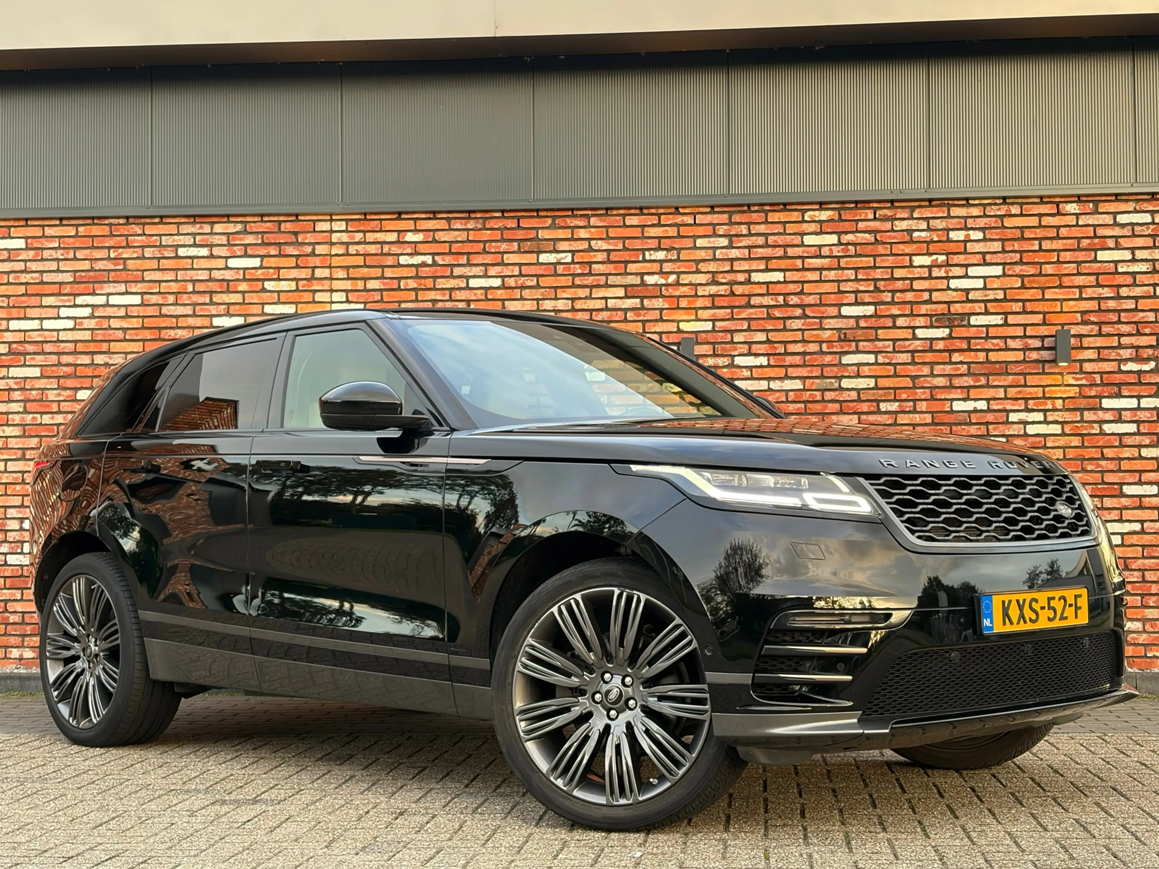 Land Rover Range Rover Velar 2.0 Turbo AWD Meridian Memory Leer Carplay Camera — photo 50