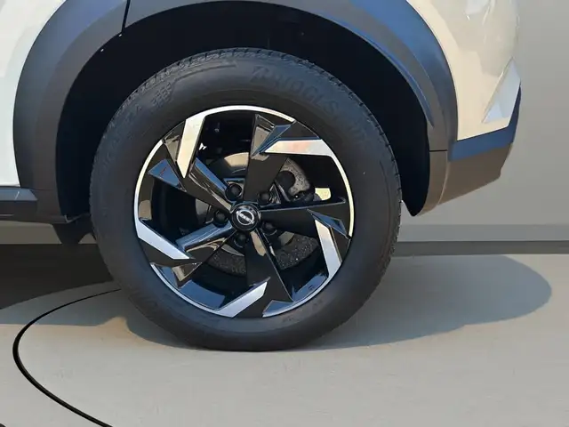 Nissan Juke view 23