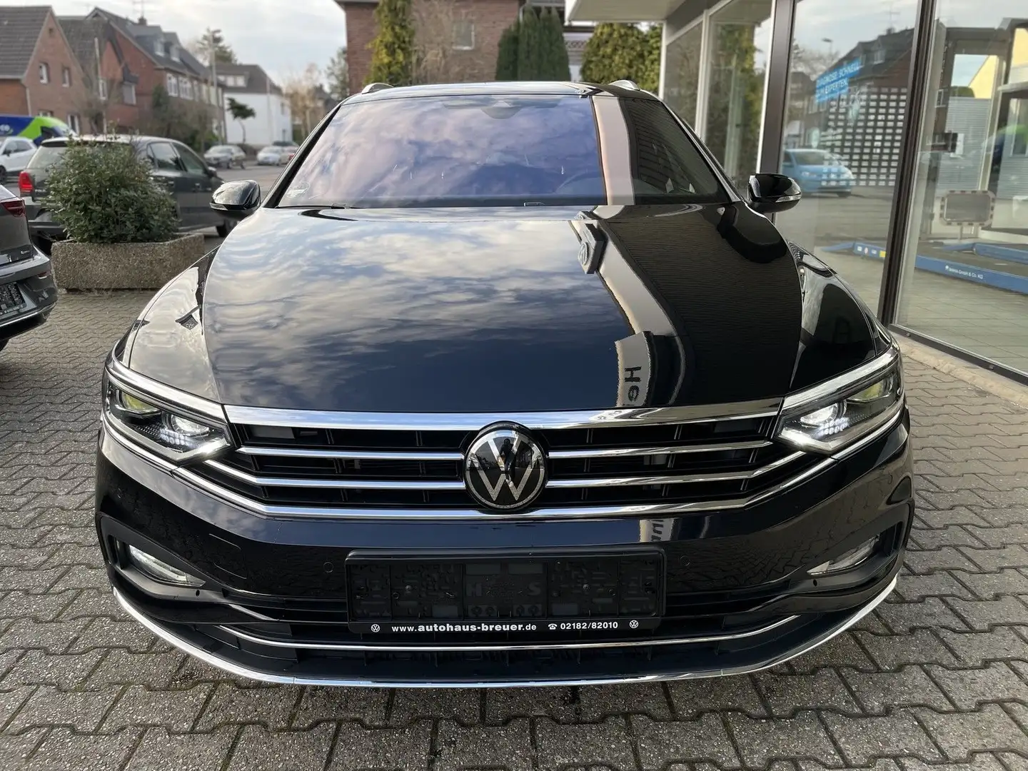 Volkswagen Passat Variant Elegance AHK,NAV,BusPremPak,KAM Siyah - 2