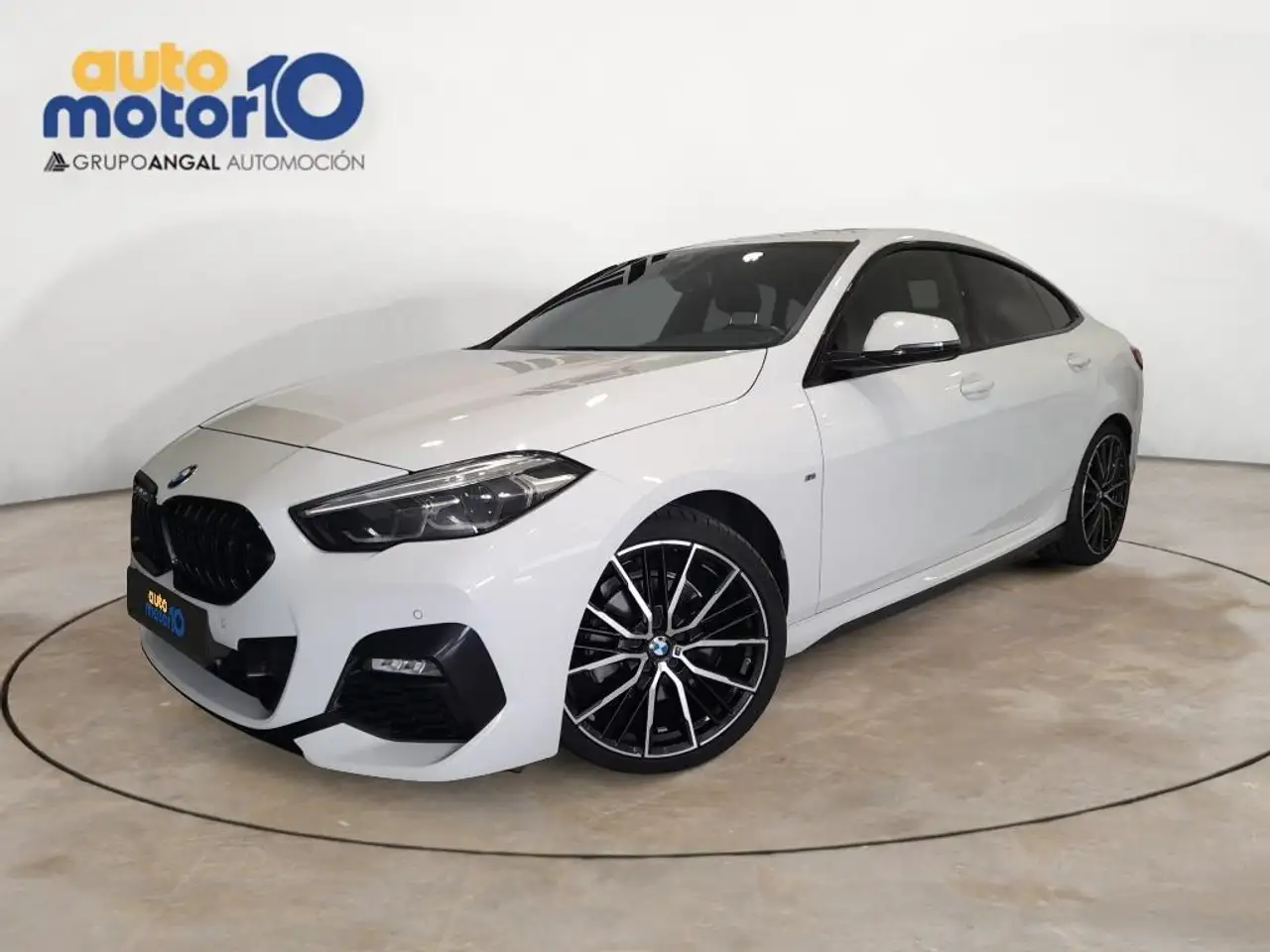 BMW 218