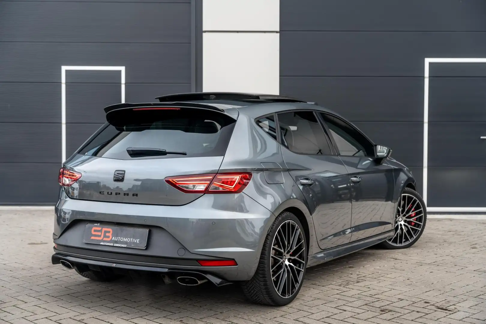 SEAT Leon 2.0 TSI Cupra 290 Cupra mode|Leder|Pano|BOMVOL! Grijs - 2