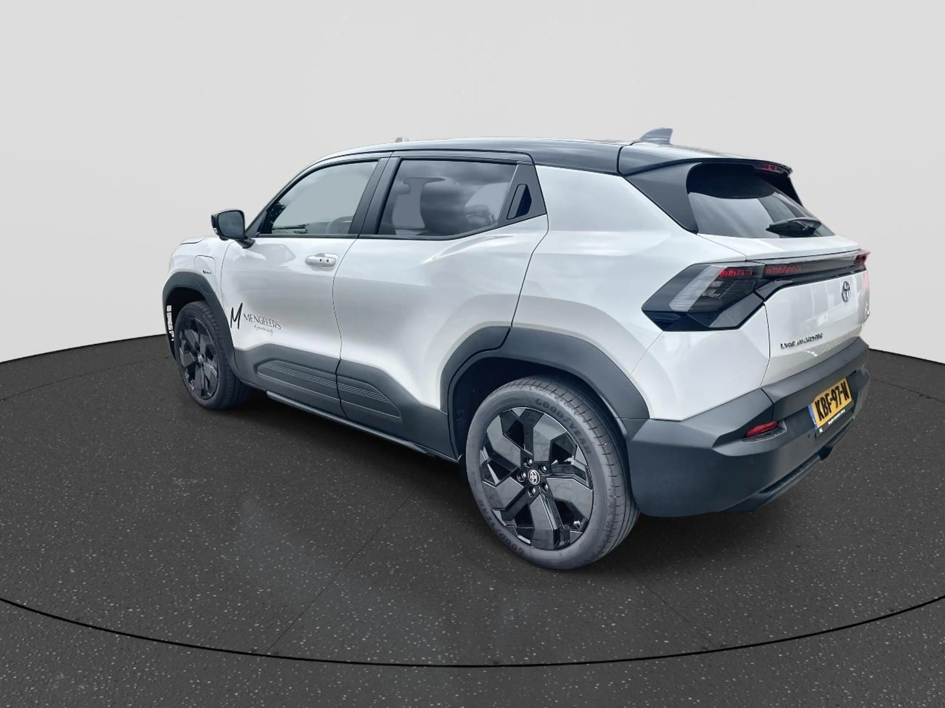 Toyota Urban Cruiser Executive AWD 61 kWh — photo 5