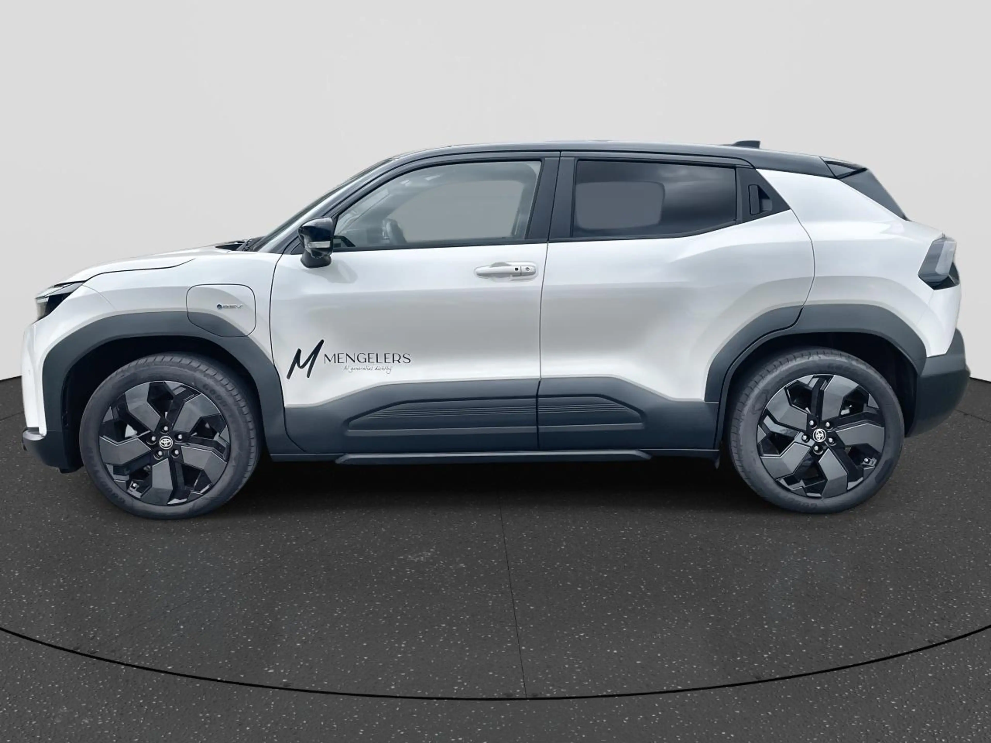 Toyota Urban Cruiser Executive AWD 61 kWh — photo 4