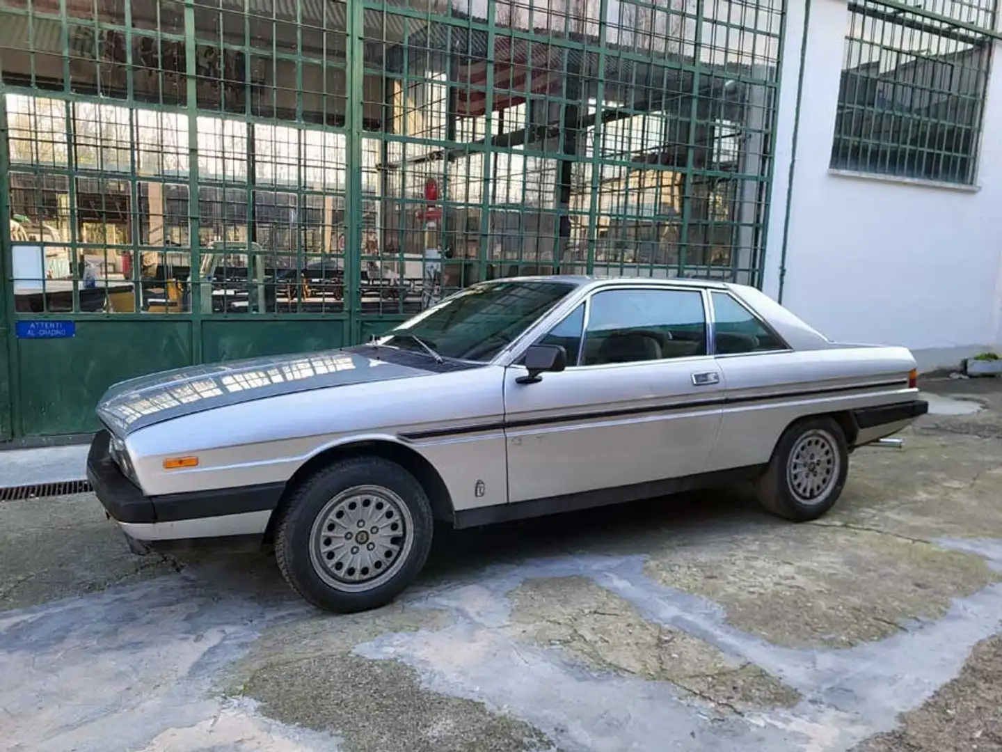Lancia Gamma 2000 Coupè I Serie Zilver - 1