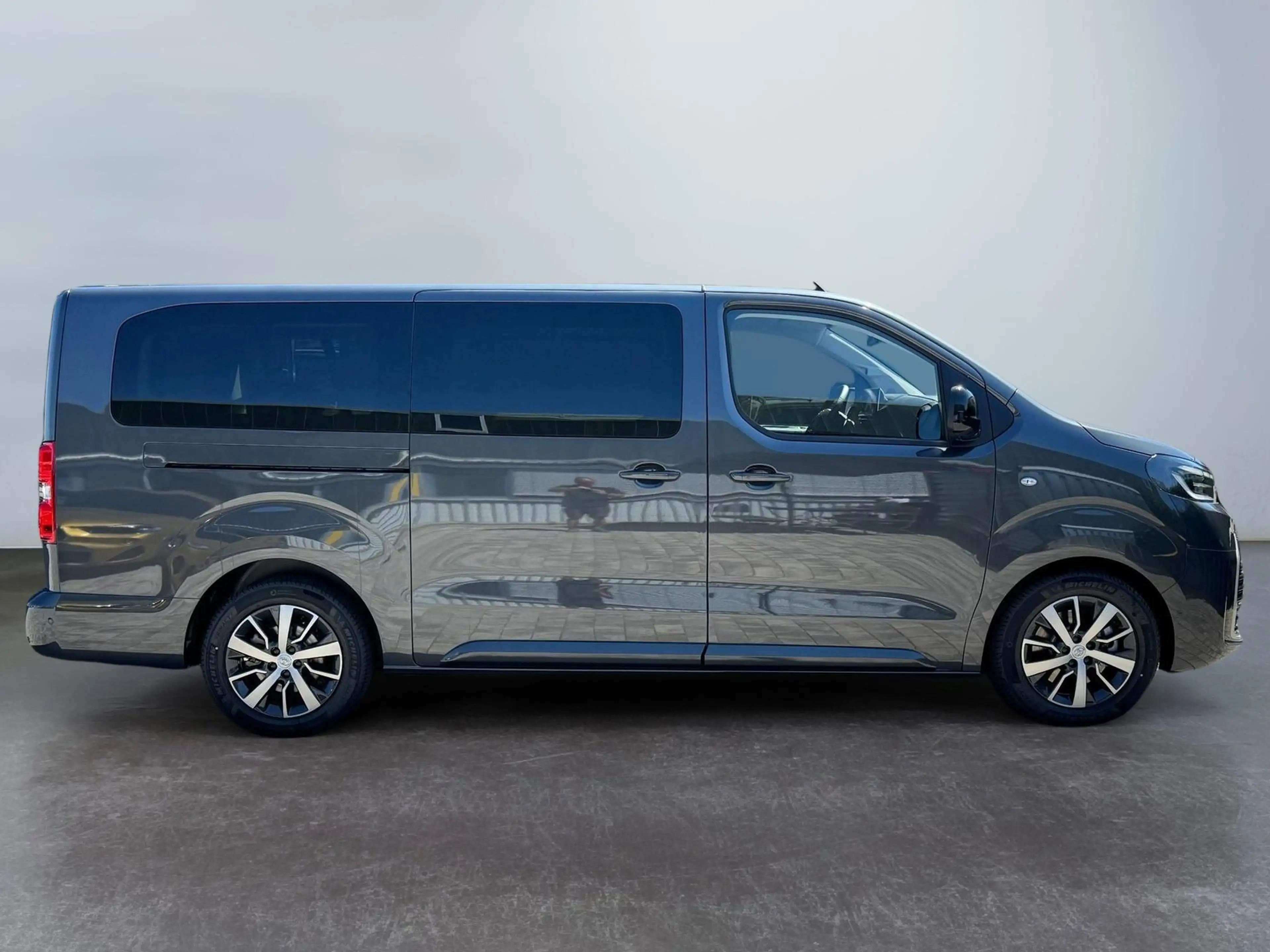Toyota Proace Verso 2,0 D-4 L2 8-Sitzer ACC 2ZoKlima Navigati... — photo 6