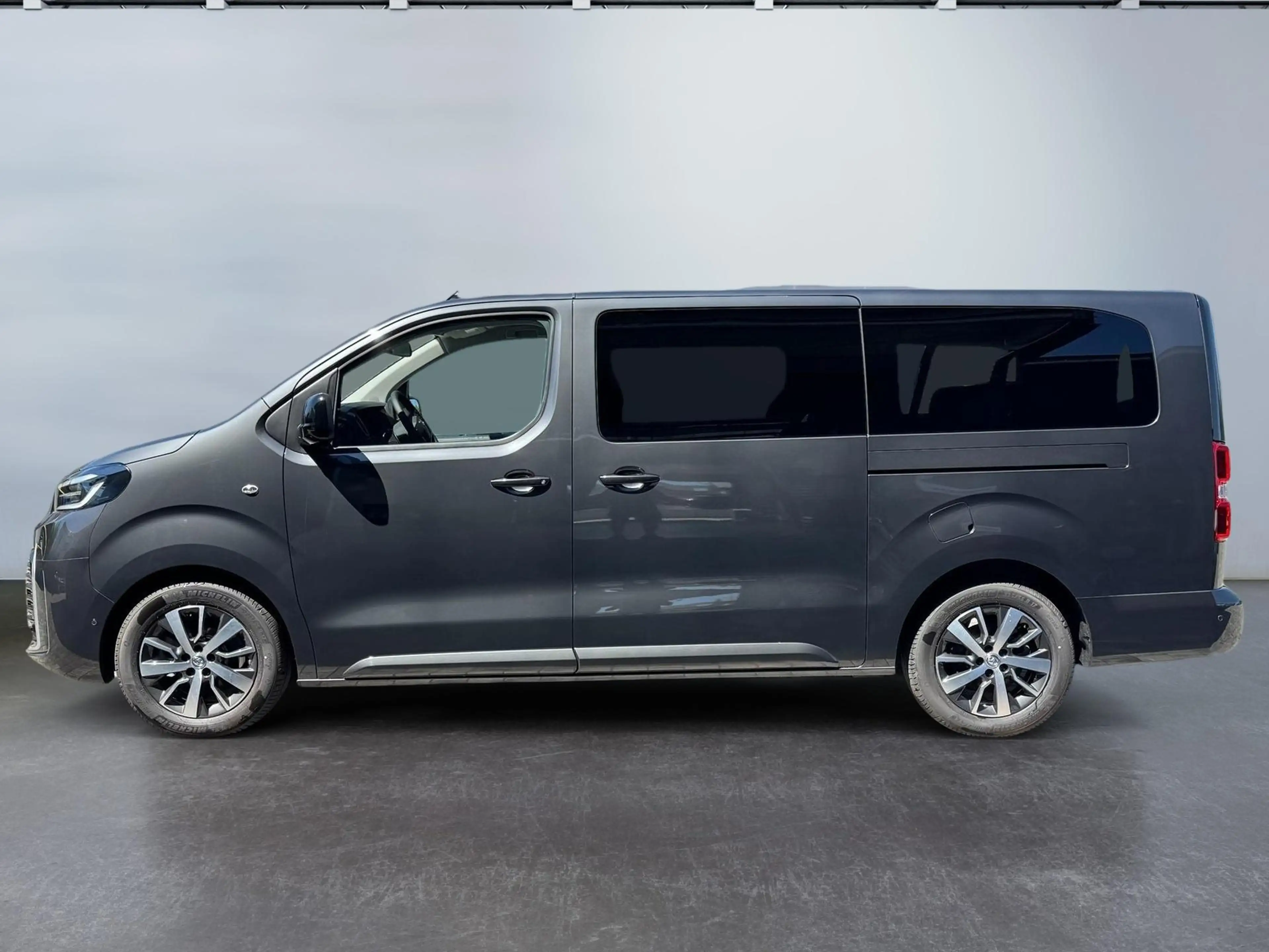 Toyota Proace Verso 2,0 D-4 L2 8-Sitzer ACC 2ZoKlima Navigati... — photo 5