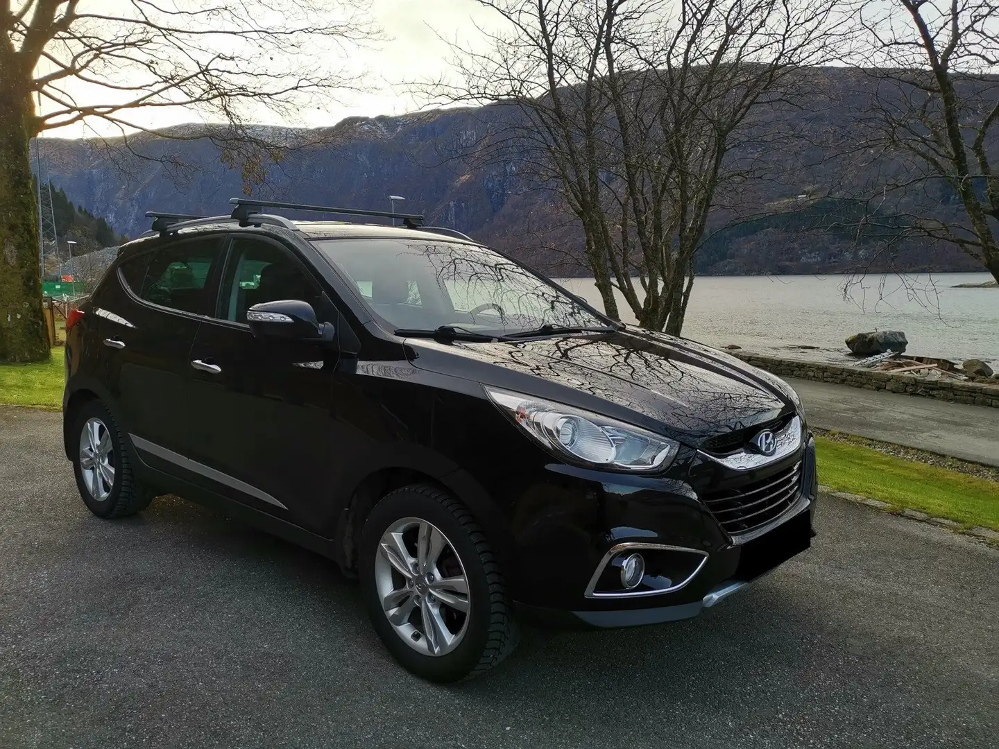 Hyundai iX35 2.0+CRDi+4WD+Executive+DPF Negru - 1