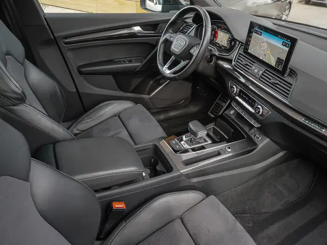 Audi SQ5 view 9