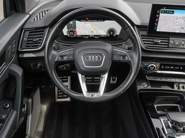 Audi SQ5 view 12