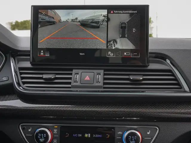 Audi SQ5 view 14
