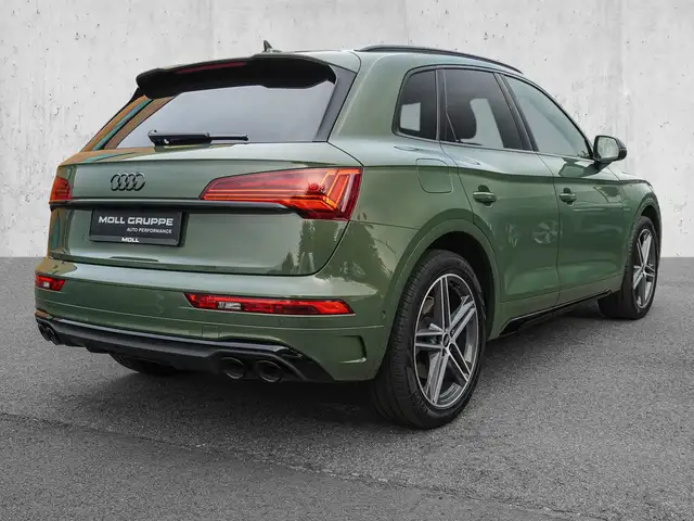 Audi SQ5 view 4
