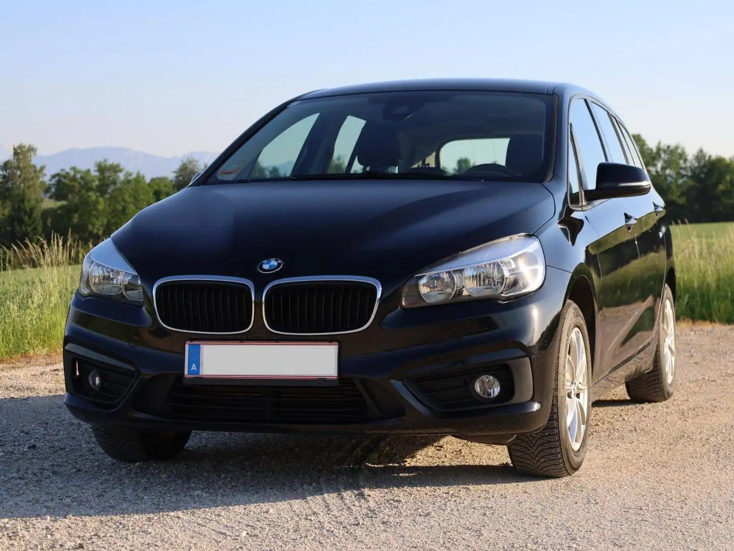 BMW 218 218d Gran Tourer 7-SITZER SEVICE/PICKERL NEU Schwarz - 1