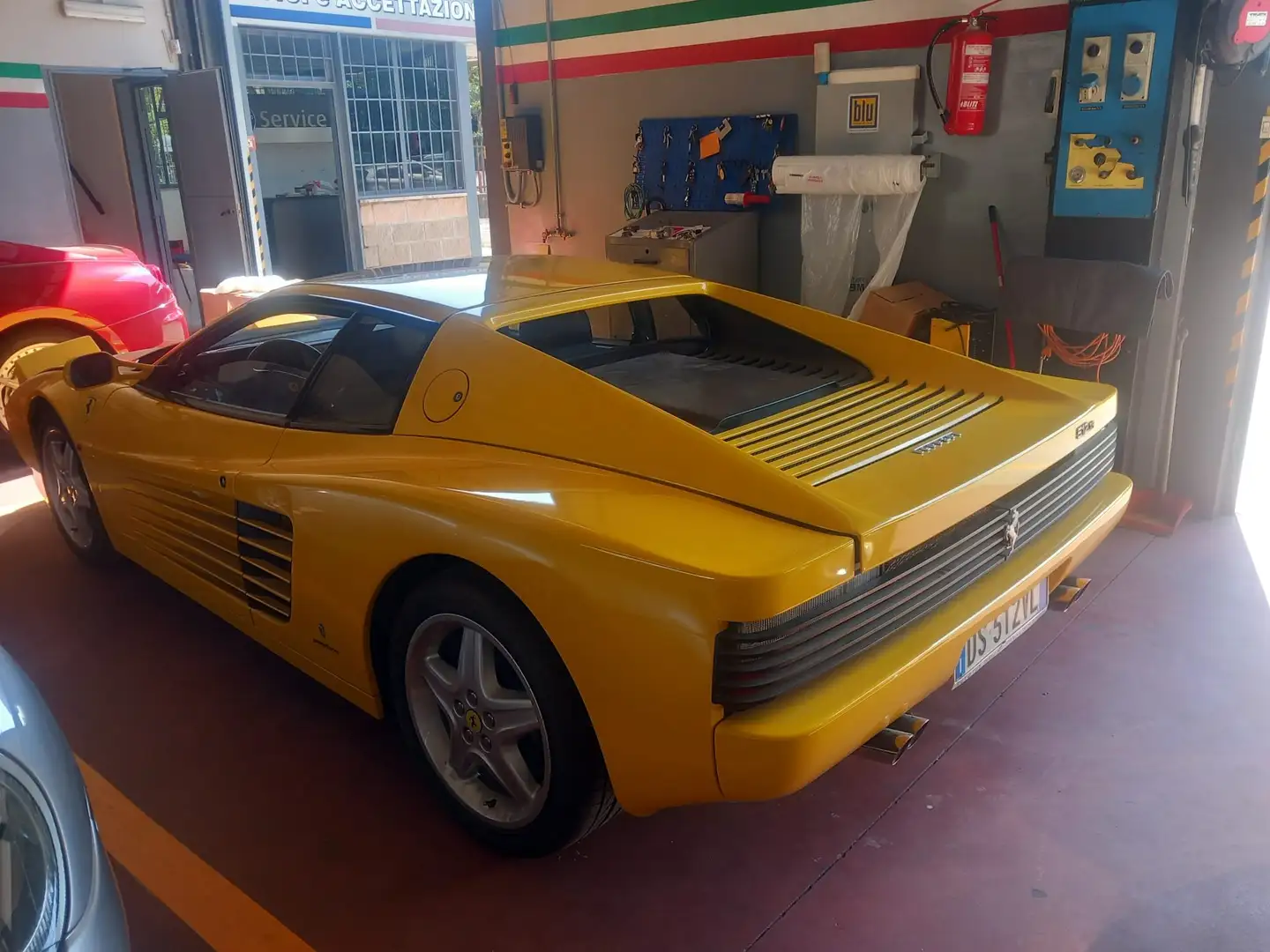Ferrari 512 Testarossa/512 5.0 TR Giallo - 1
