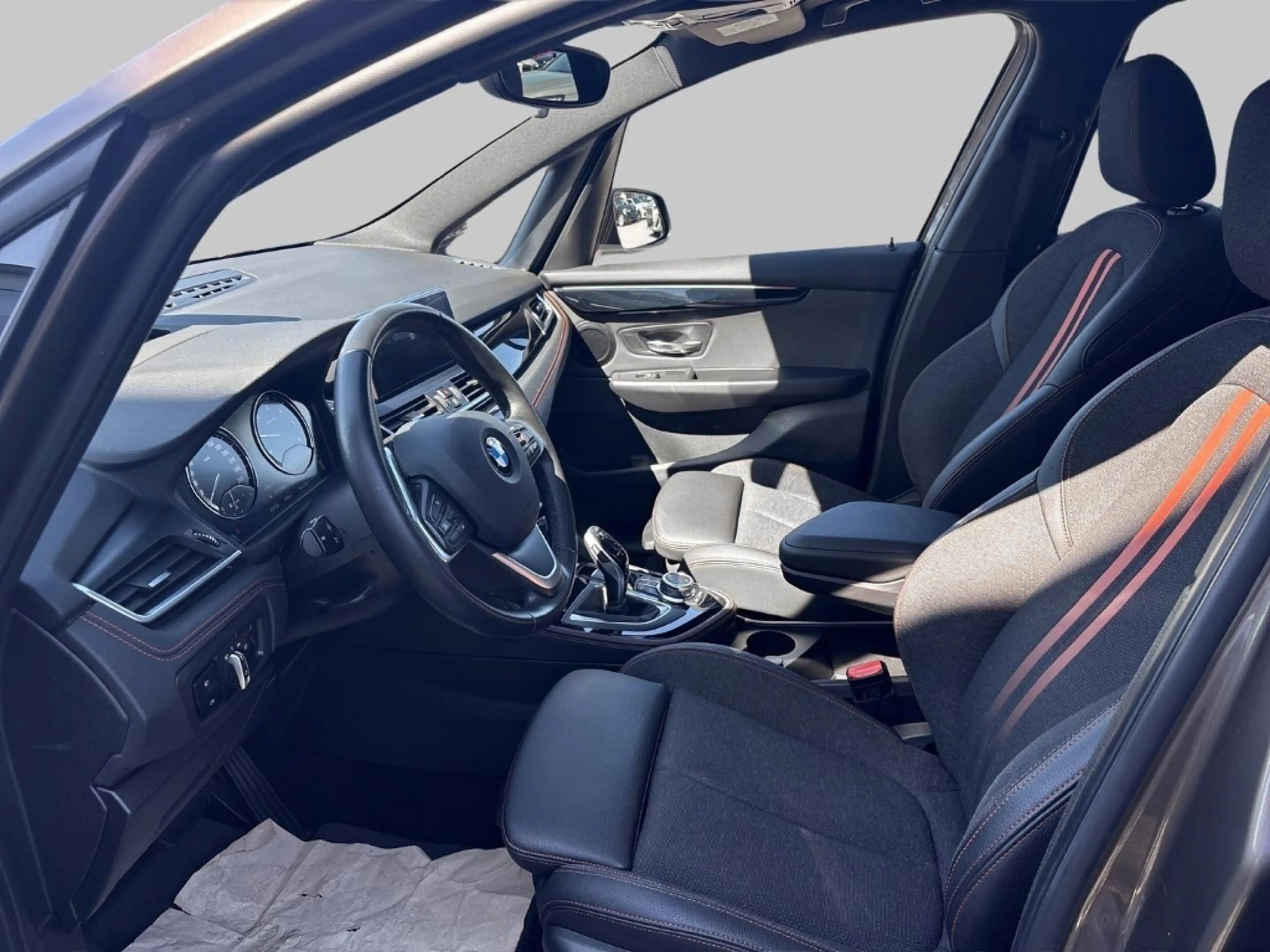 BMW 218 Gran Tourer d HUD El. Panodach Panorama Navi Memor — photo 9