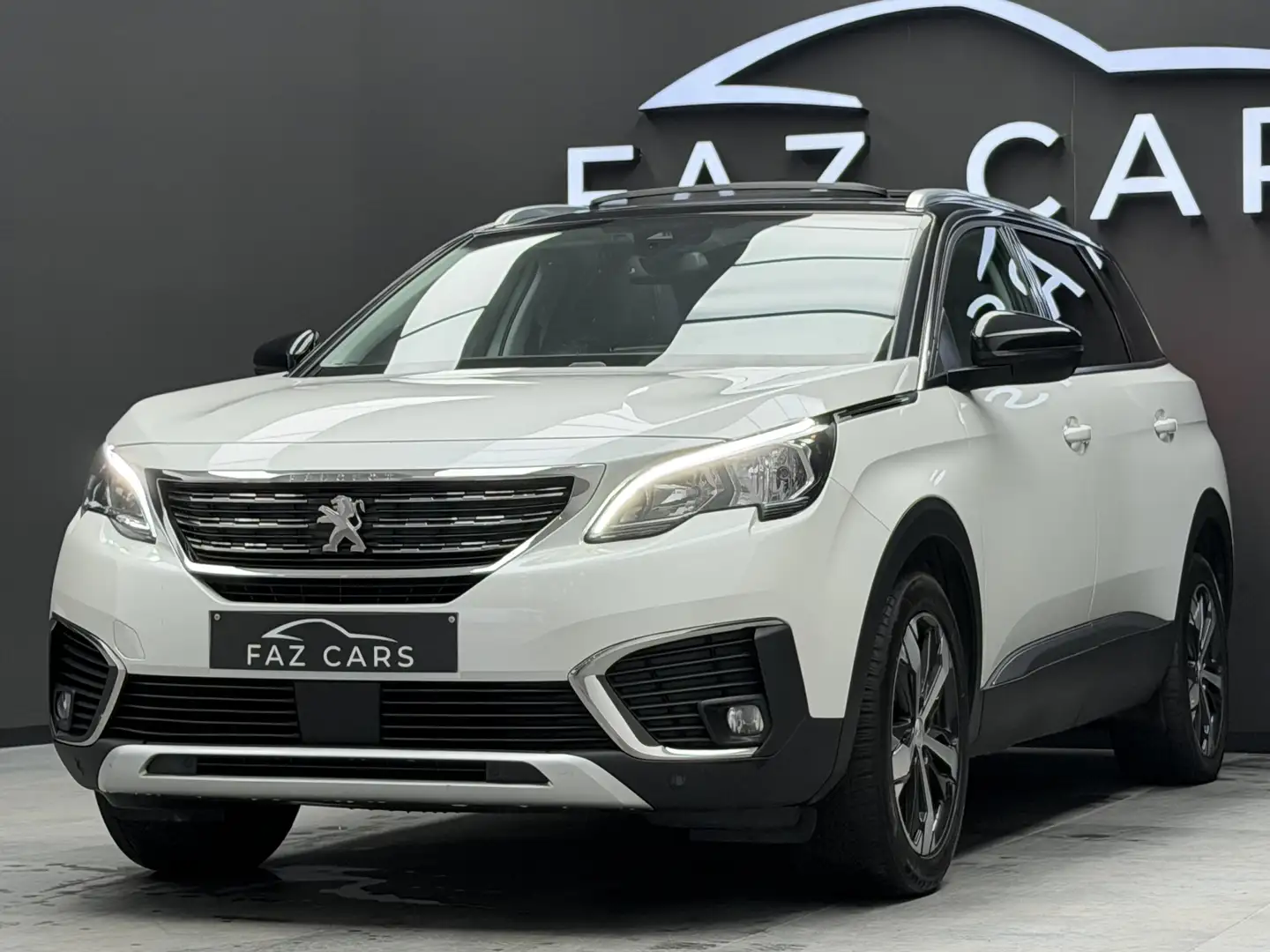 Peugeot 5008 * Réservé * Blanc - 2