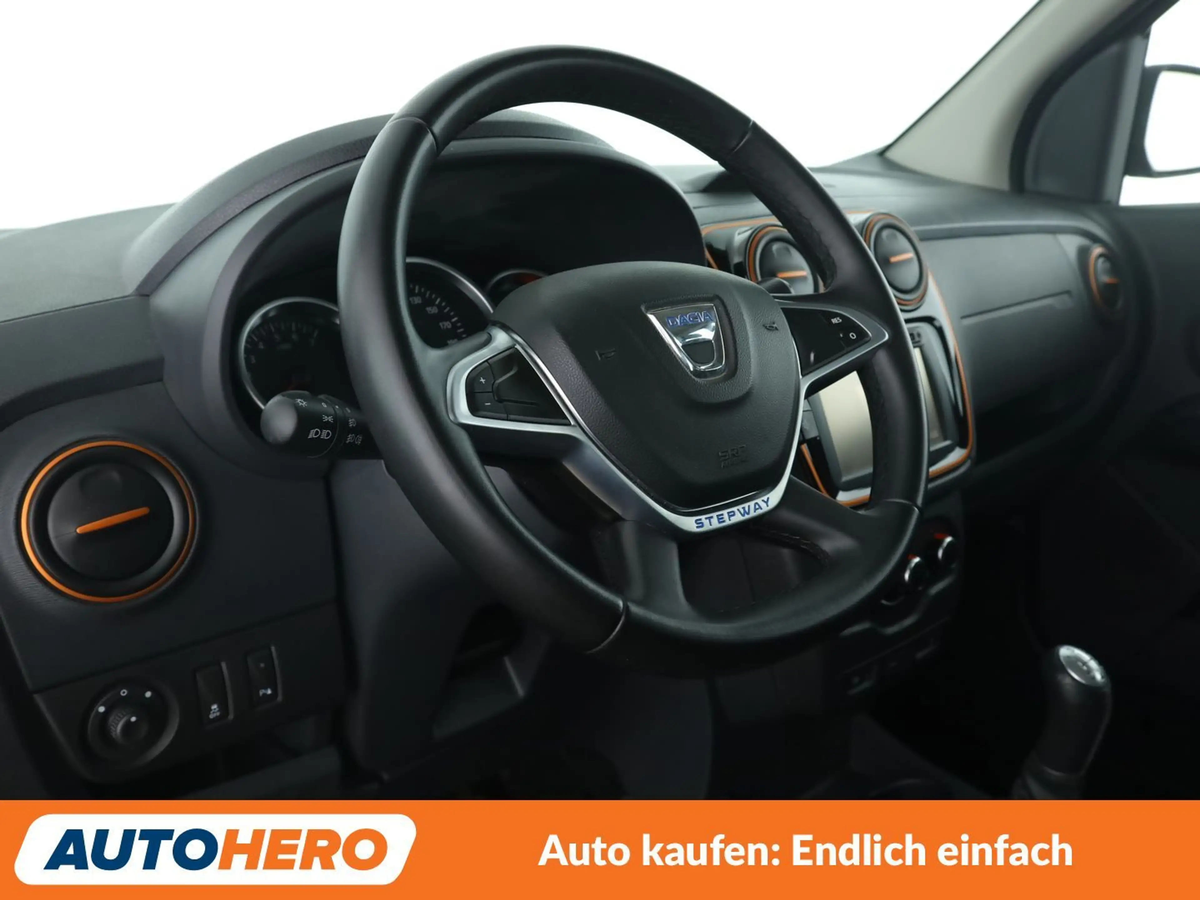 Dacia Lodgy 1.6 SCe Stepway*NAVI*TEMPO* — photo 11