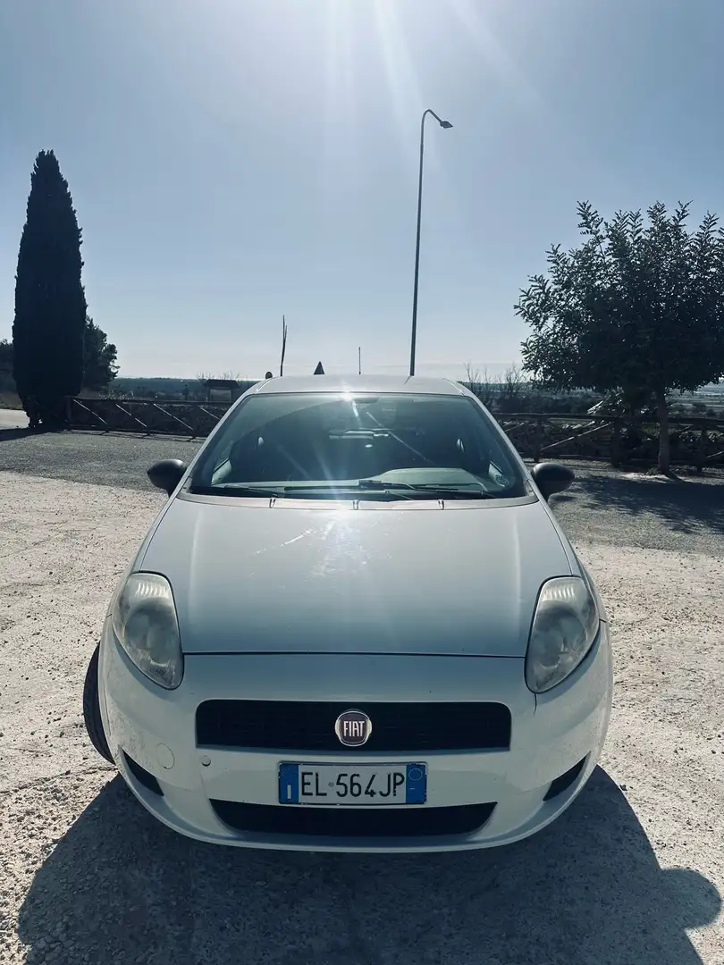 Fiat Grande Punto 5p 1.3 mjt 16v Actual s&s 75cv Білий - 1