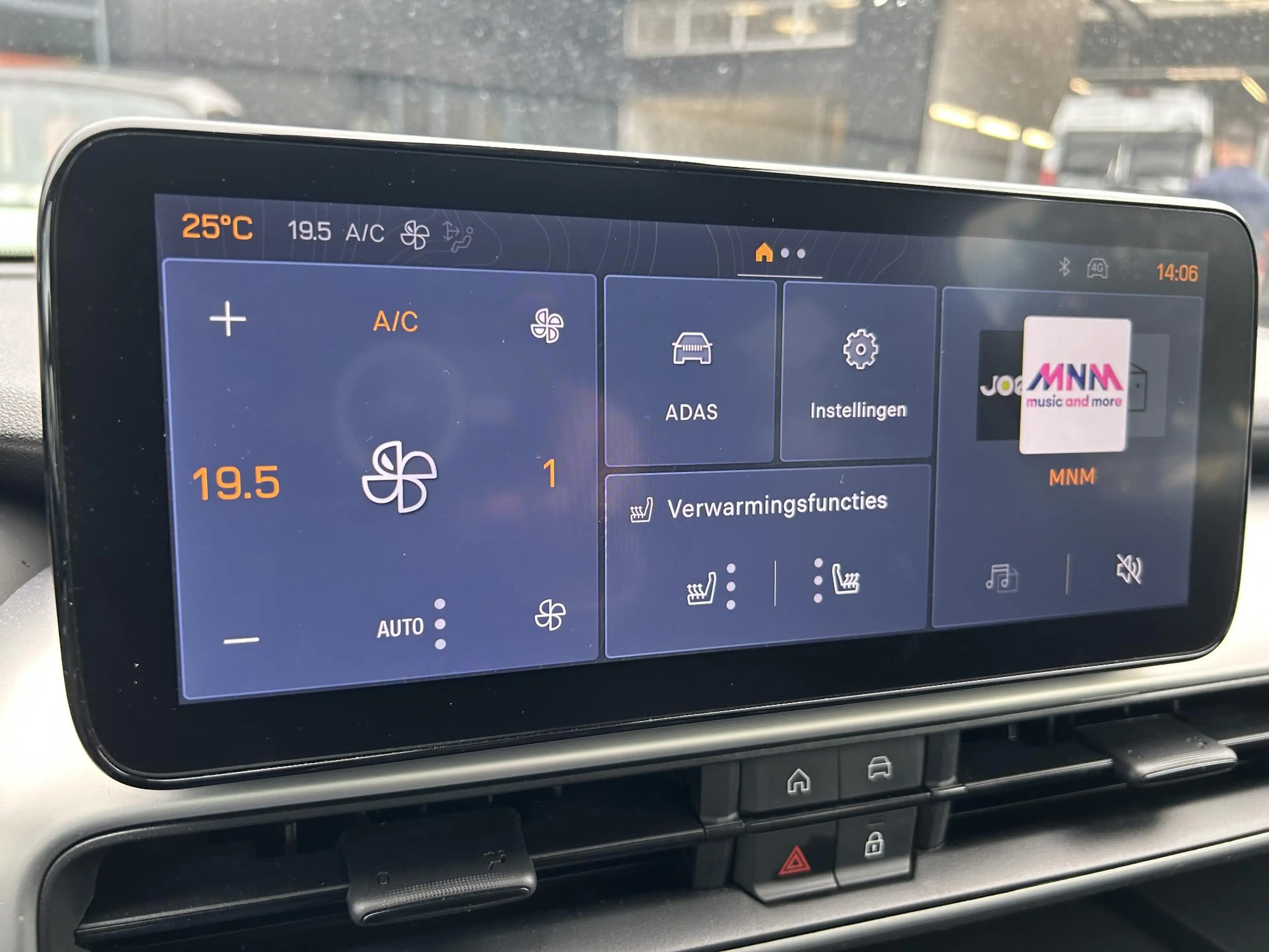 Jeep Avenger 1.2 e-Hybrid Summit | Navigatie | Camera | Parkeer — photo 10