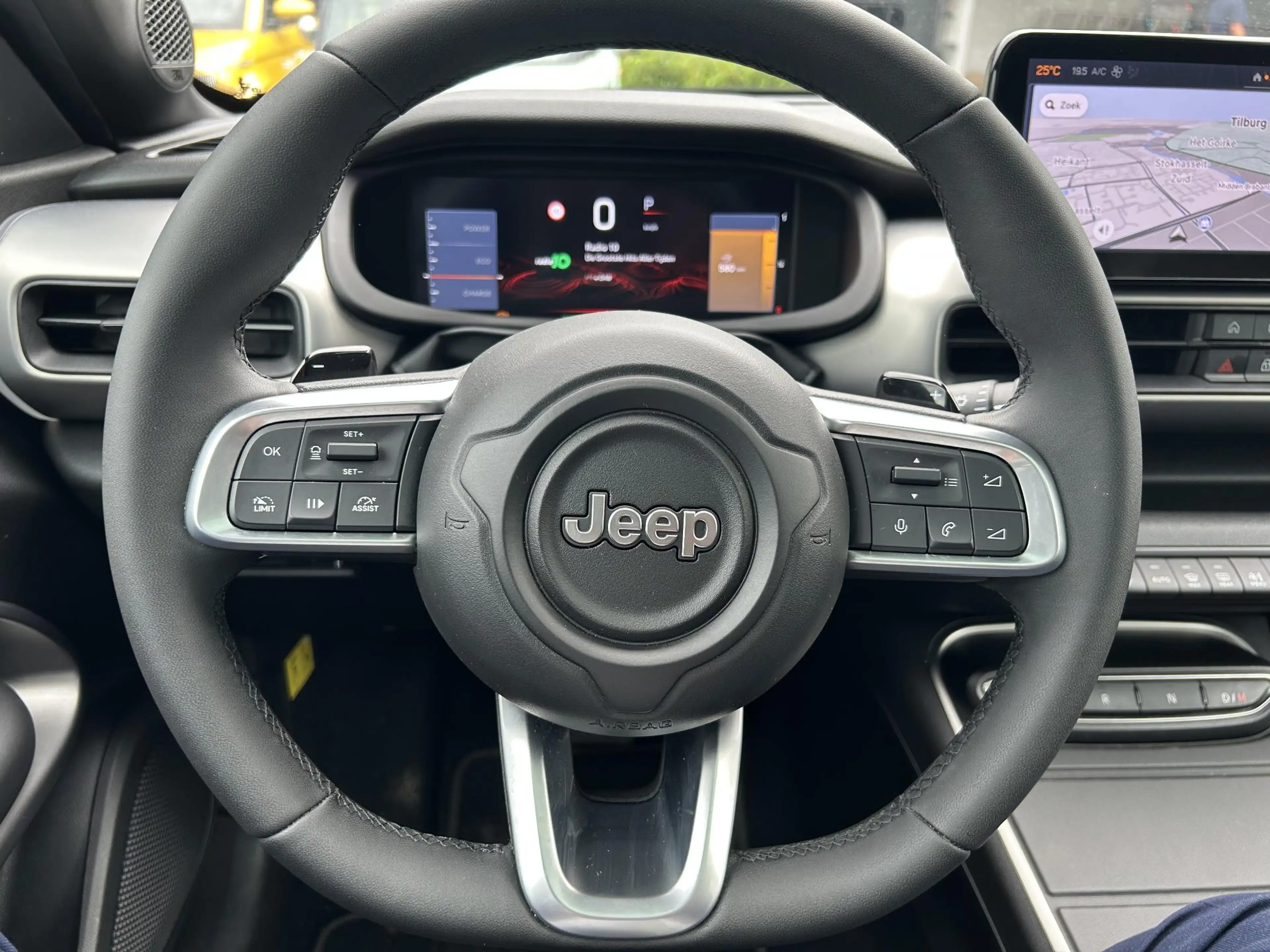 Jeep Avenger 1.2 e-Hybrid Summit | Navigatie | Camera | Parkeer — photo 3