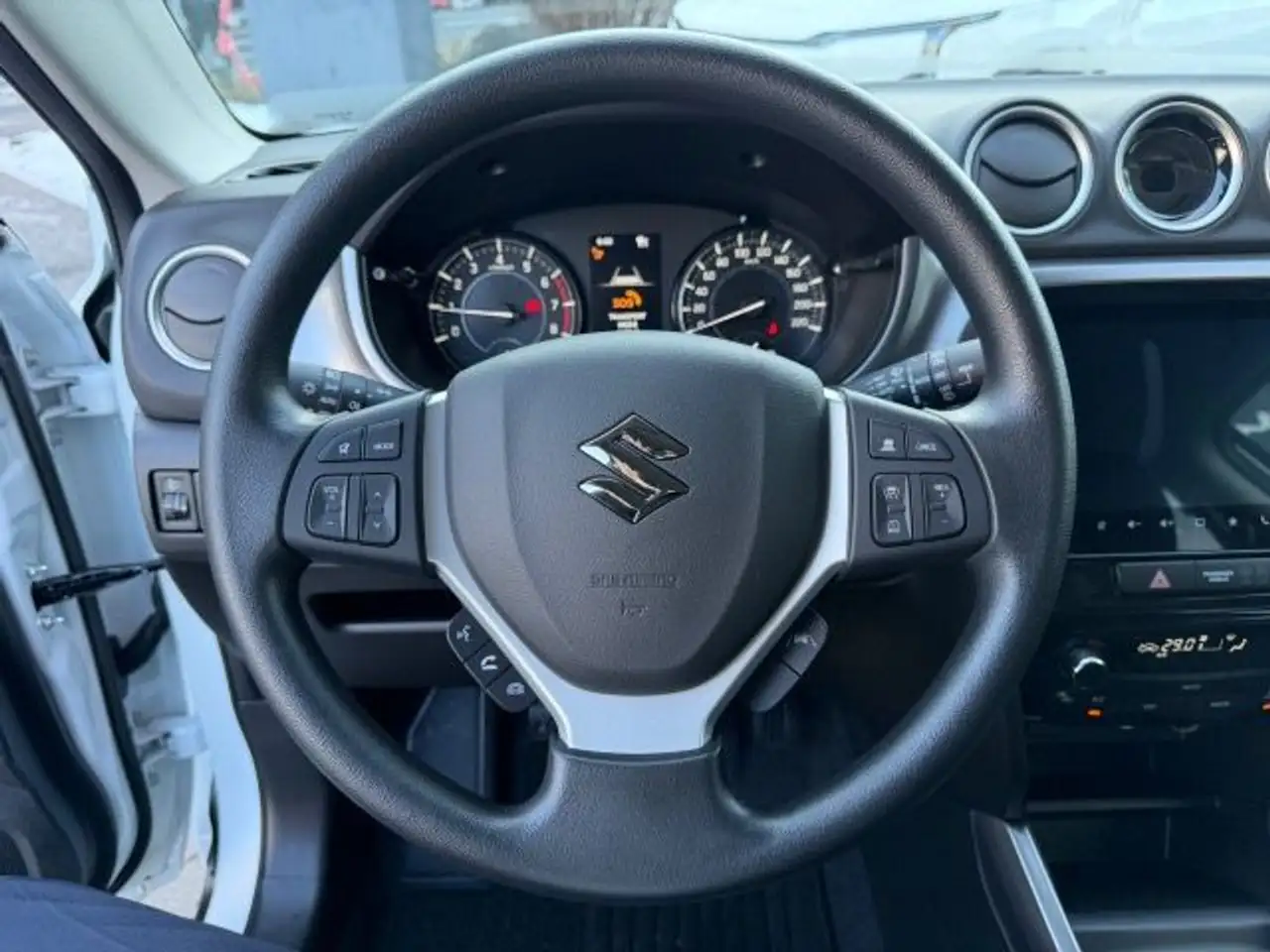 Suzuki Vitara VITARA 1.4 BOOSTERJET HYBRID CLUB 14