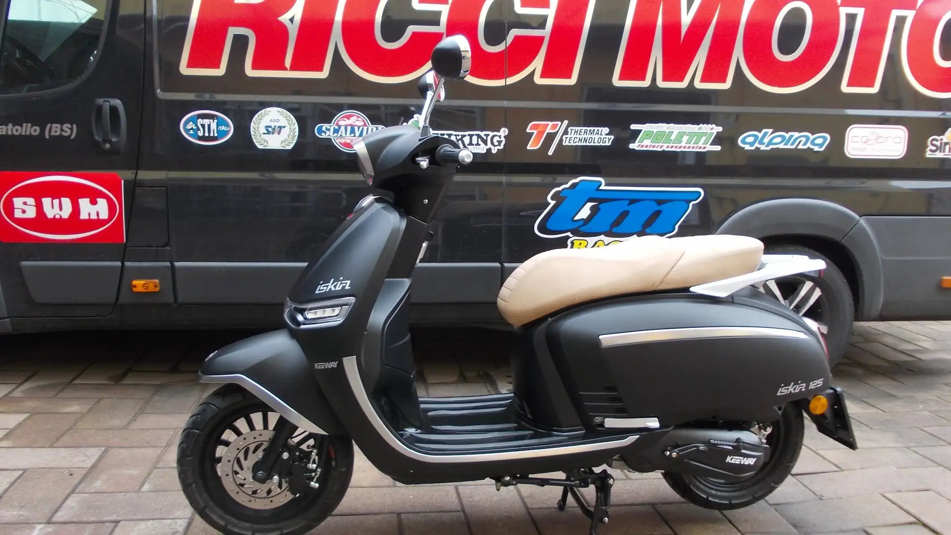 Keeway ISKIA  125  IE  4  TEMPI 2024 Black - 1