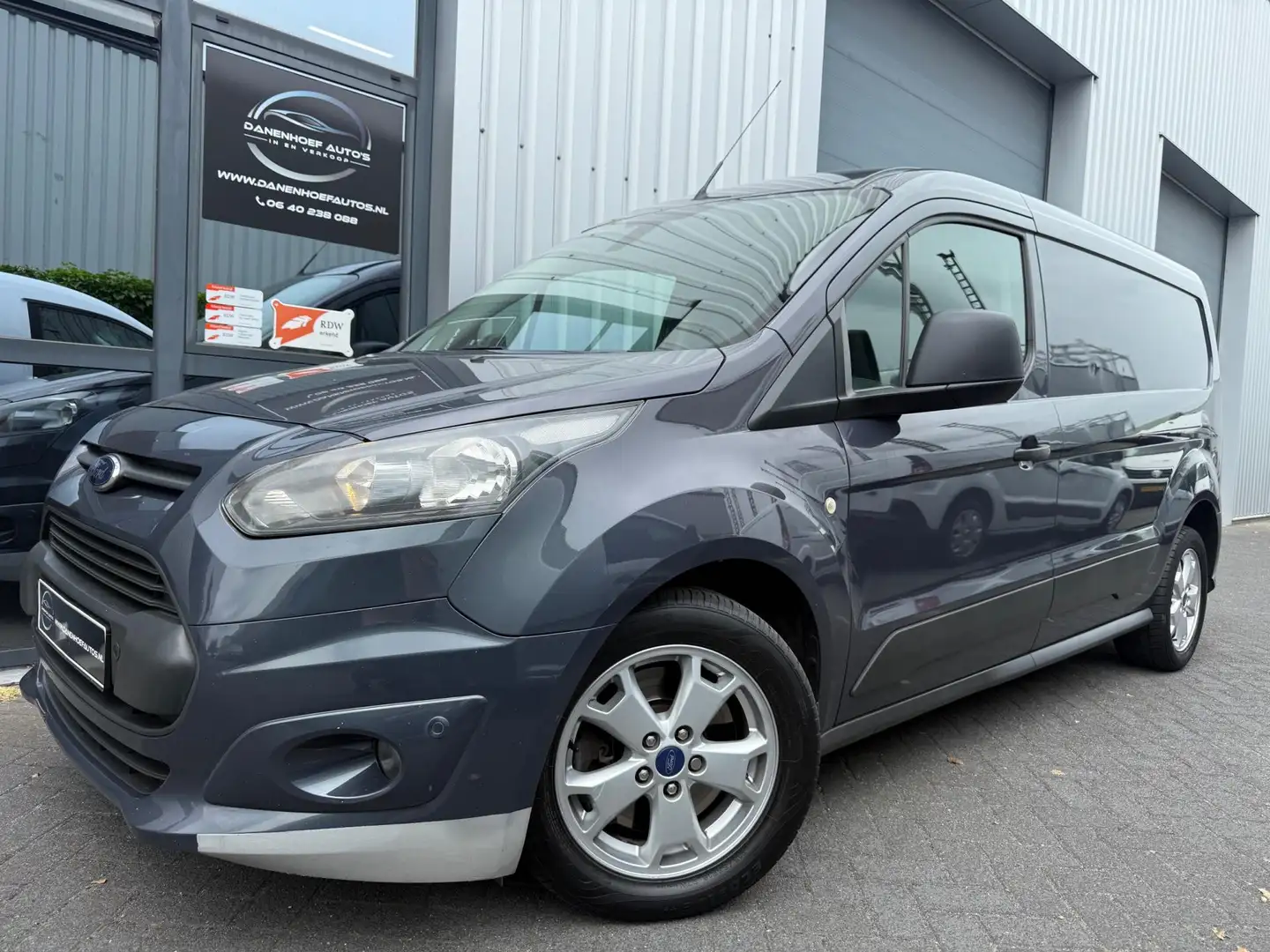 Ford Transit Connect 1.6 benzine automaat Grijs - 1
